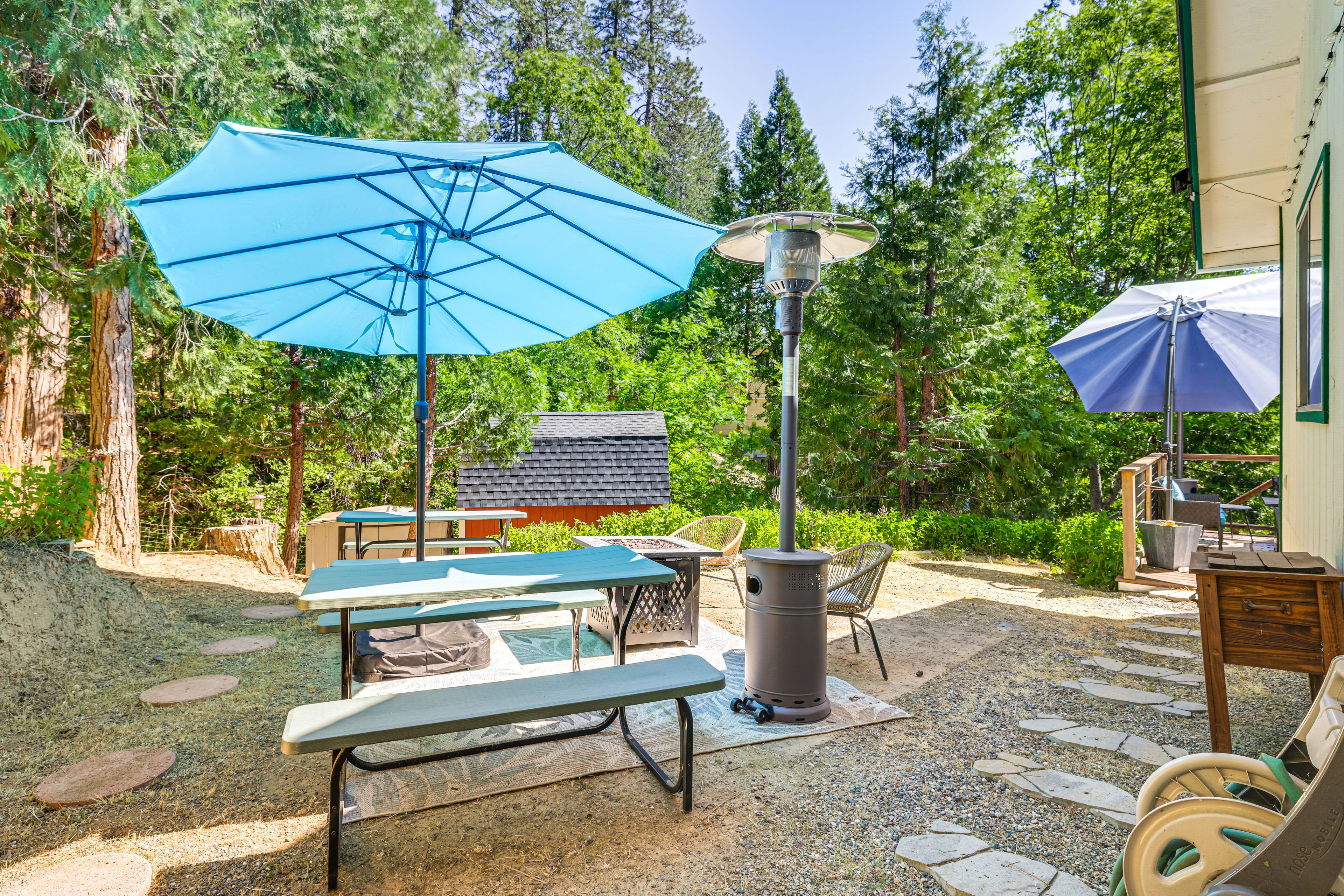 Private Patio | Outdoor Dining Area | Fire Pit