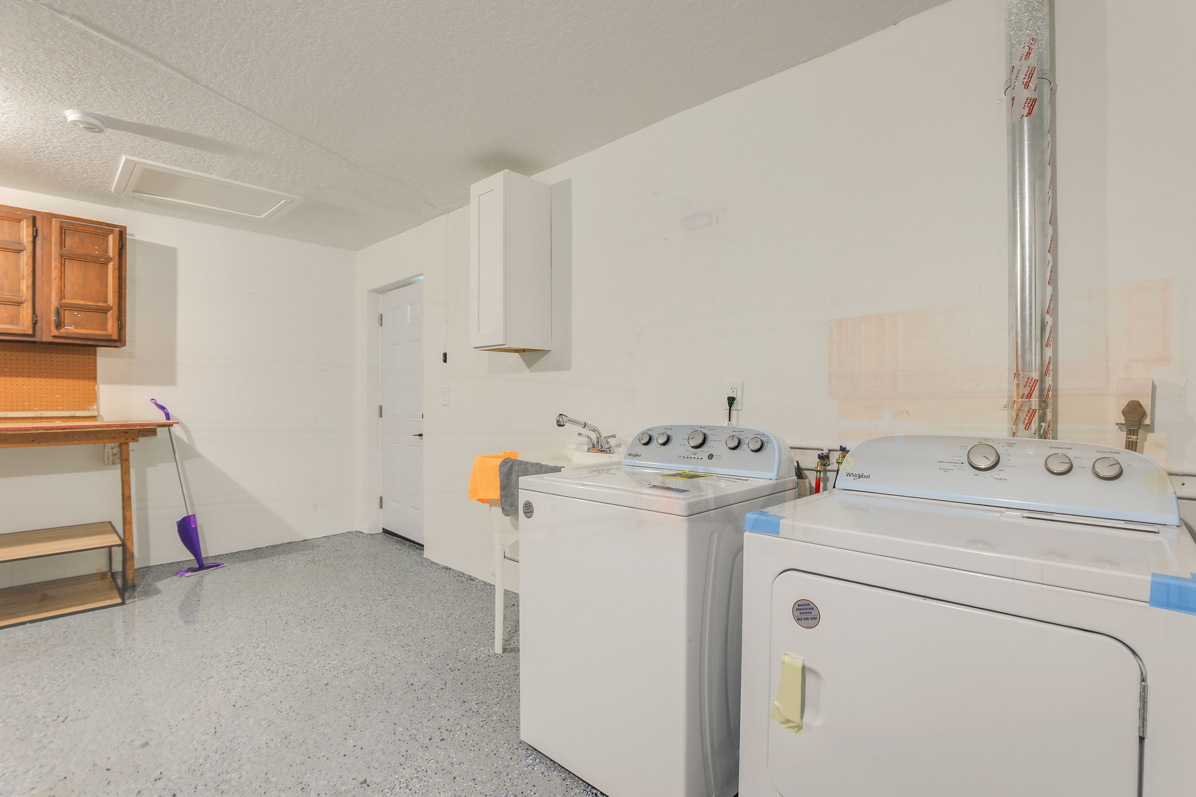 Garage | Laundry Area