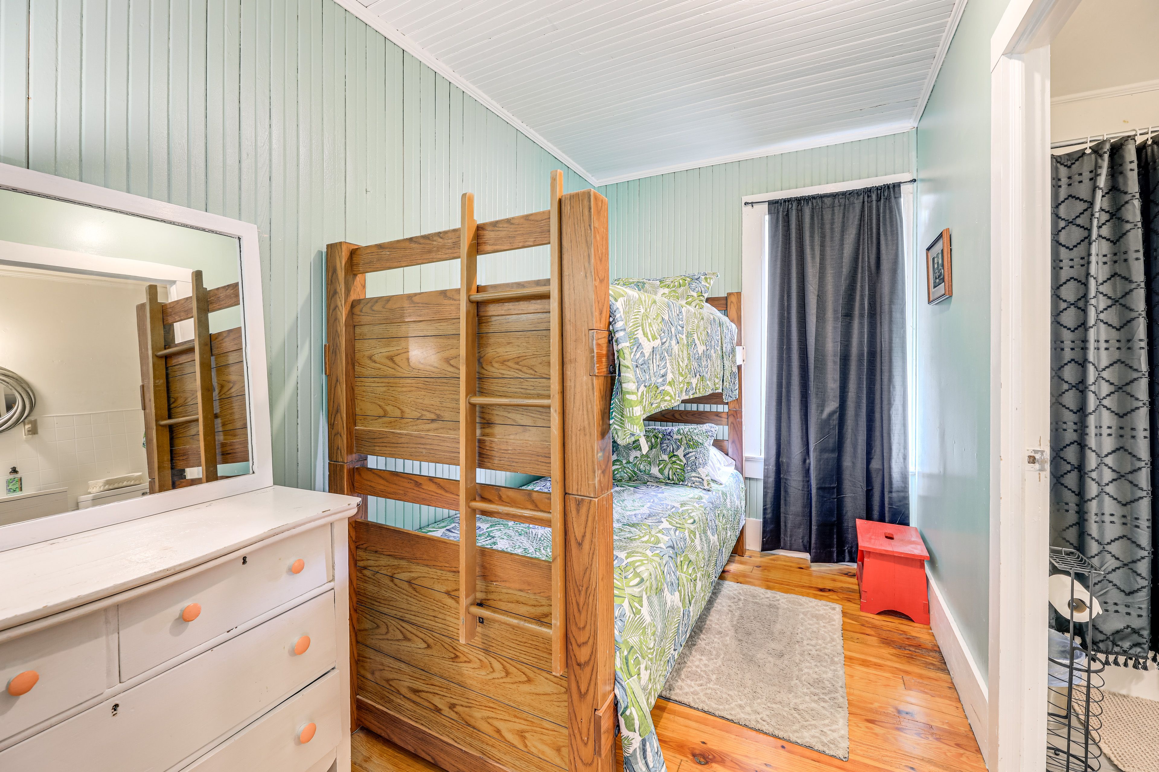 Bedroom 3 | Twin Bunk Bed