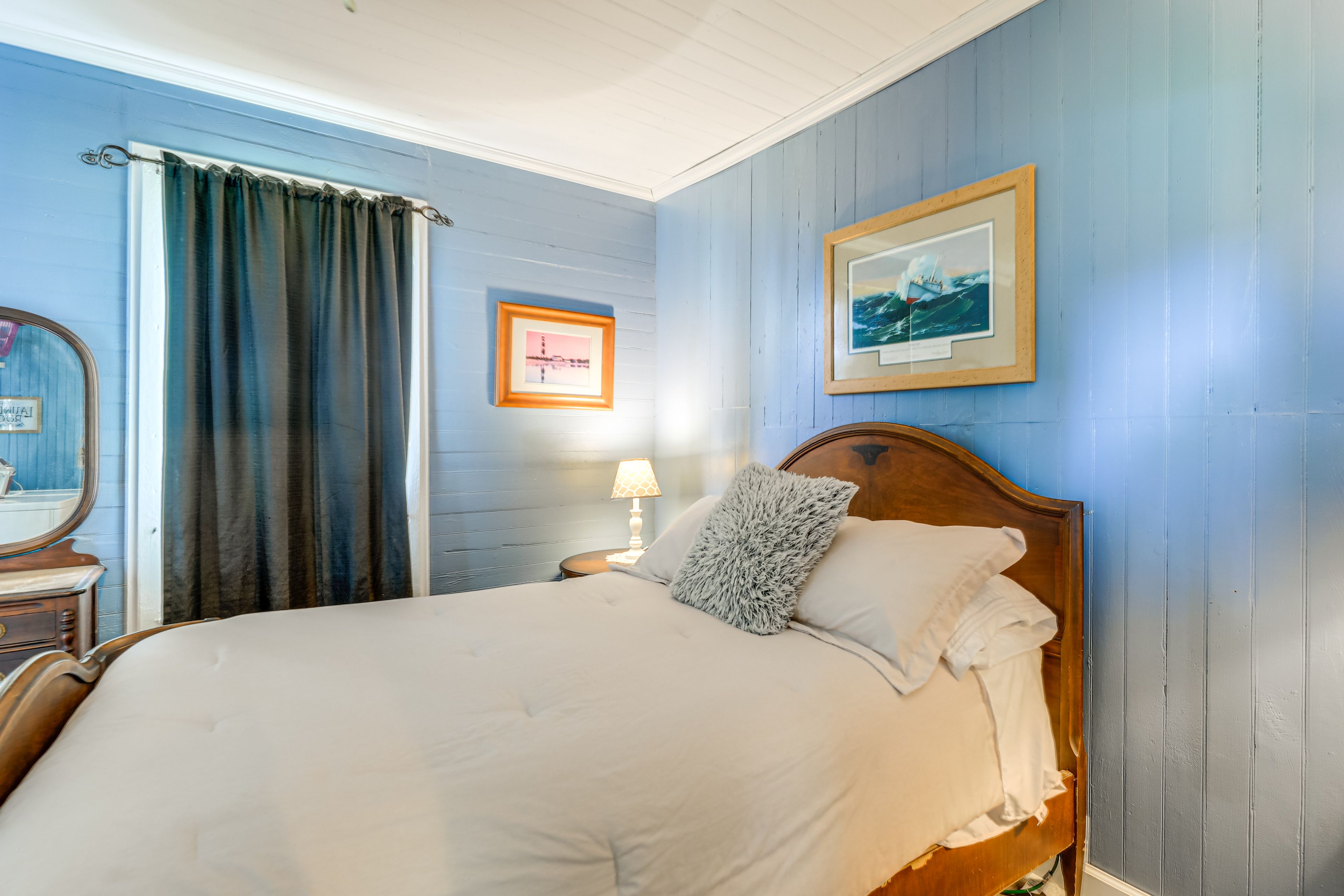Bedroom 2 | Full Bed | Washer & Dryer