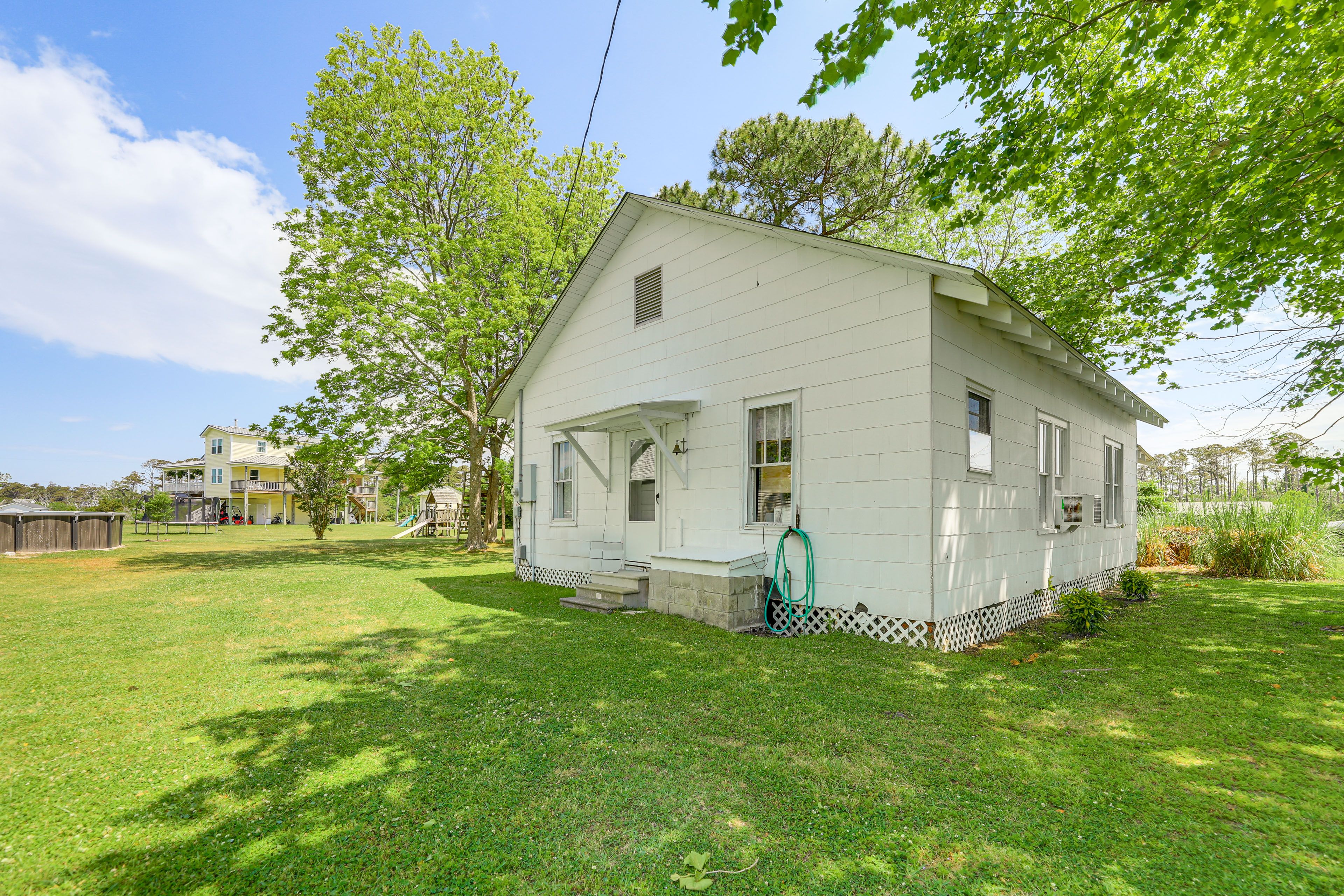 Shared Yard