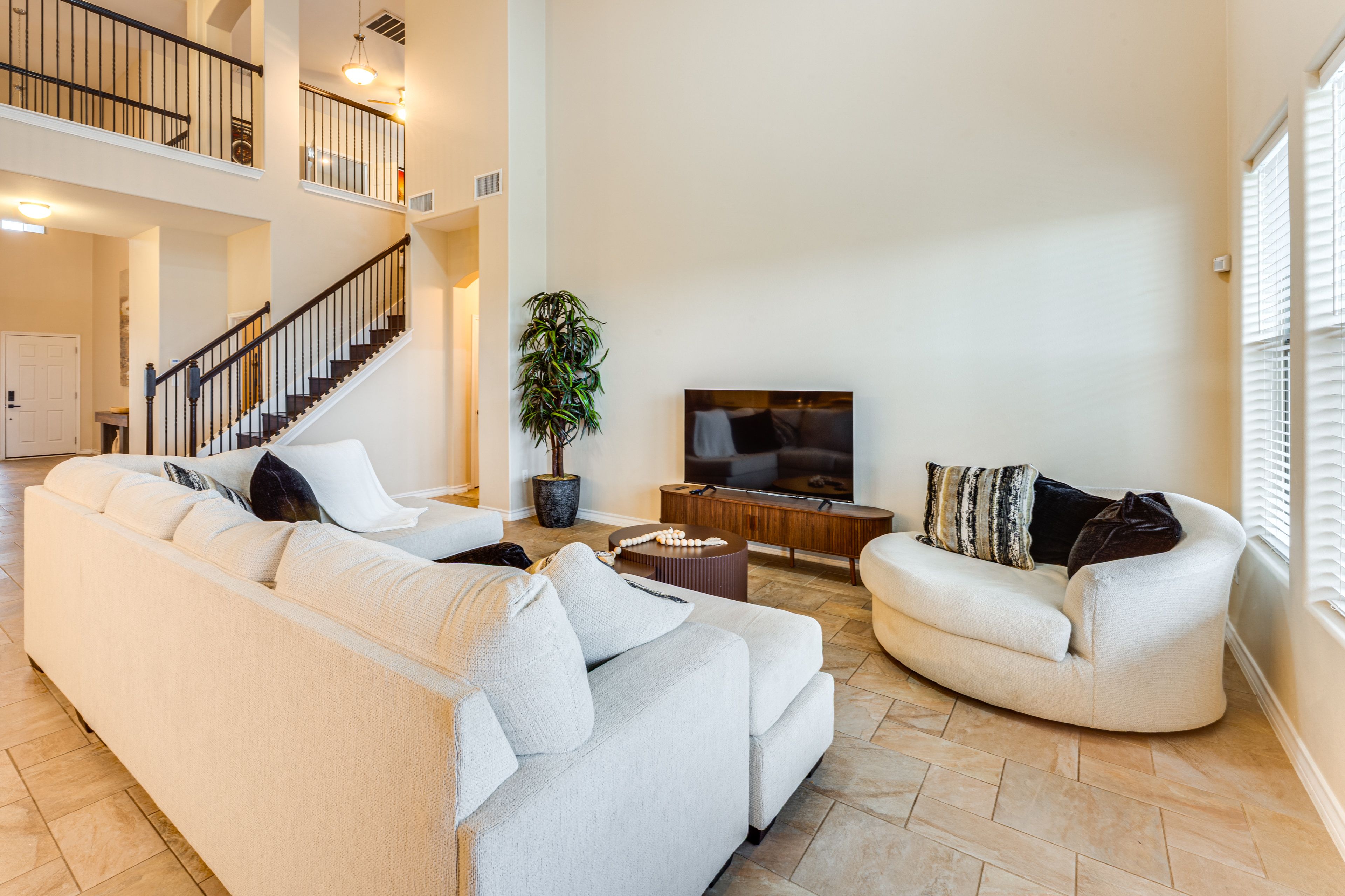 Living Room | 1st Floor | Free WiFi | Central Heating & Air Conditioning