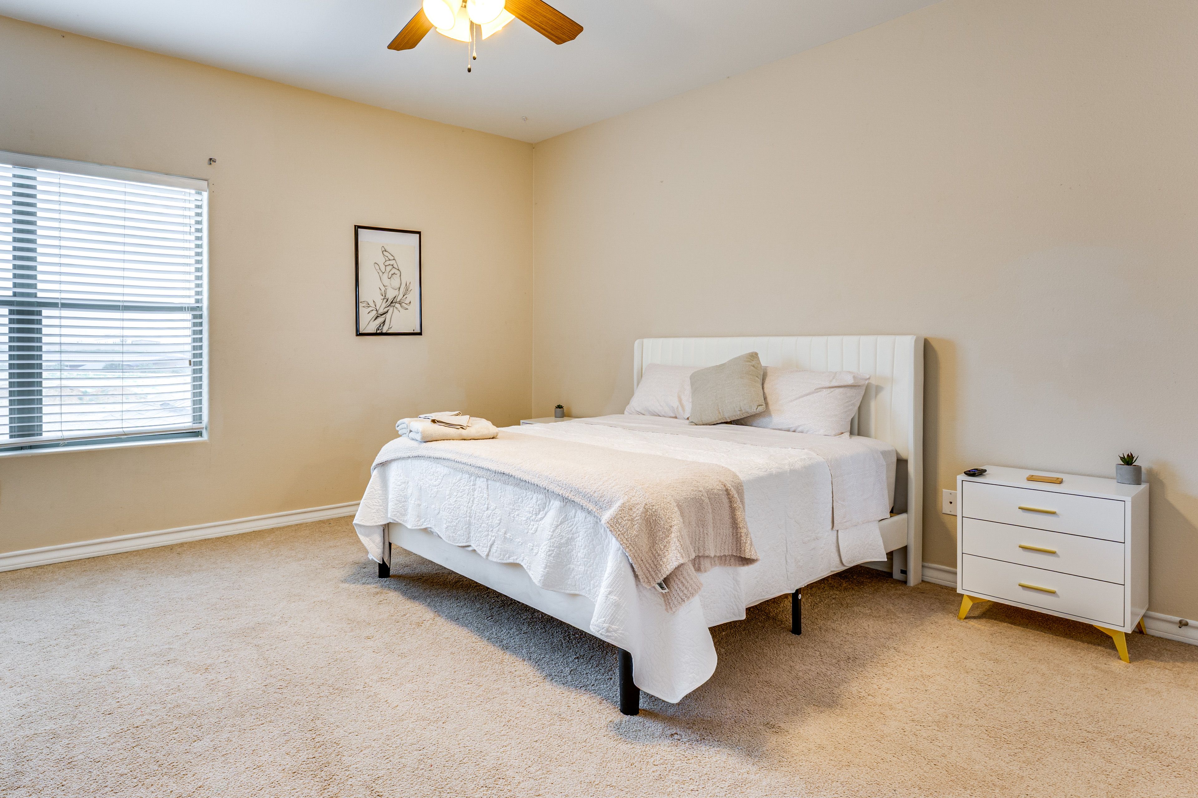 Bedroom 2 | 2nd Floor | Queen Bed