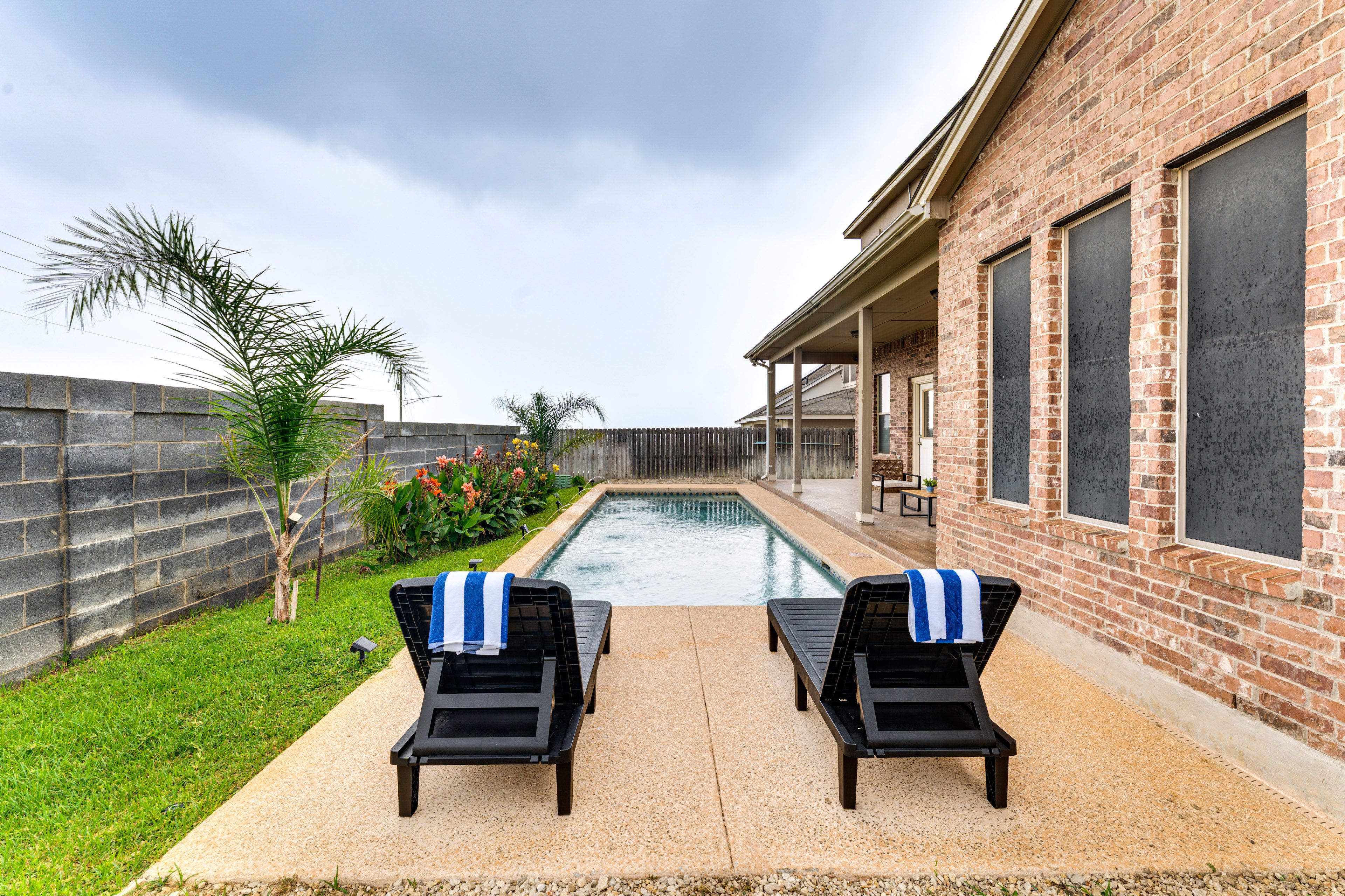 Laredo Vacation Rental | 5BR | 3.5BA | 3,921 Sq Ft | 1 Step Required