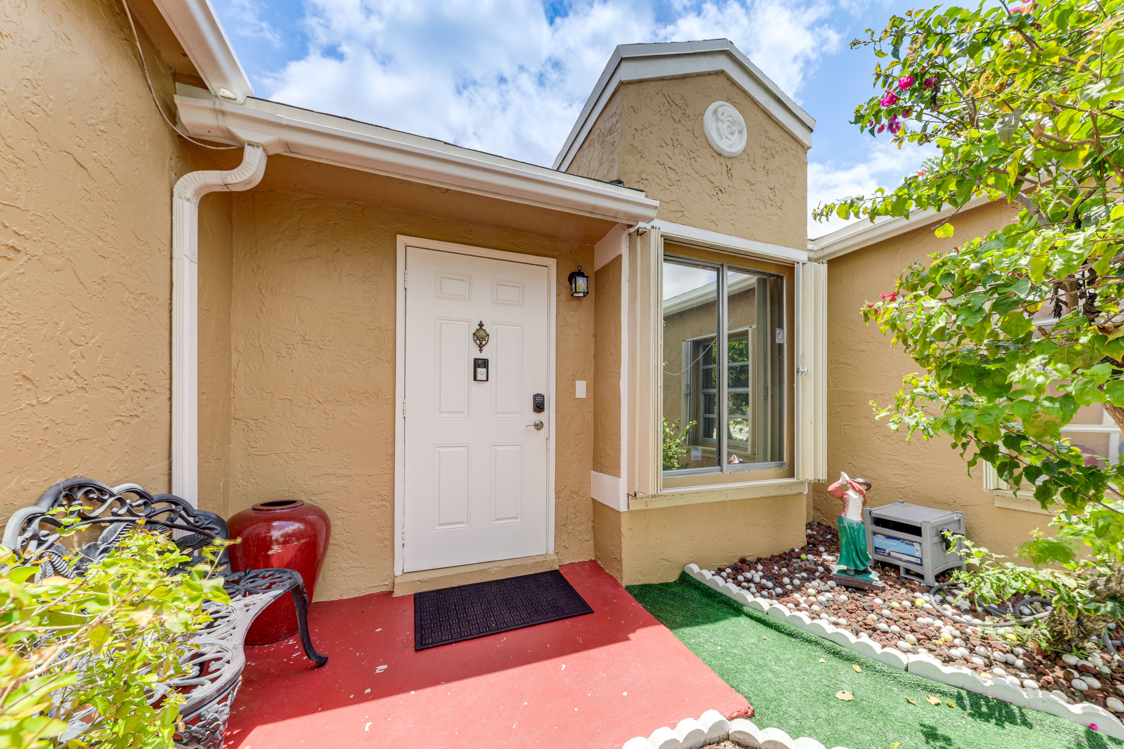House Exterior | Keyless Entry