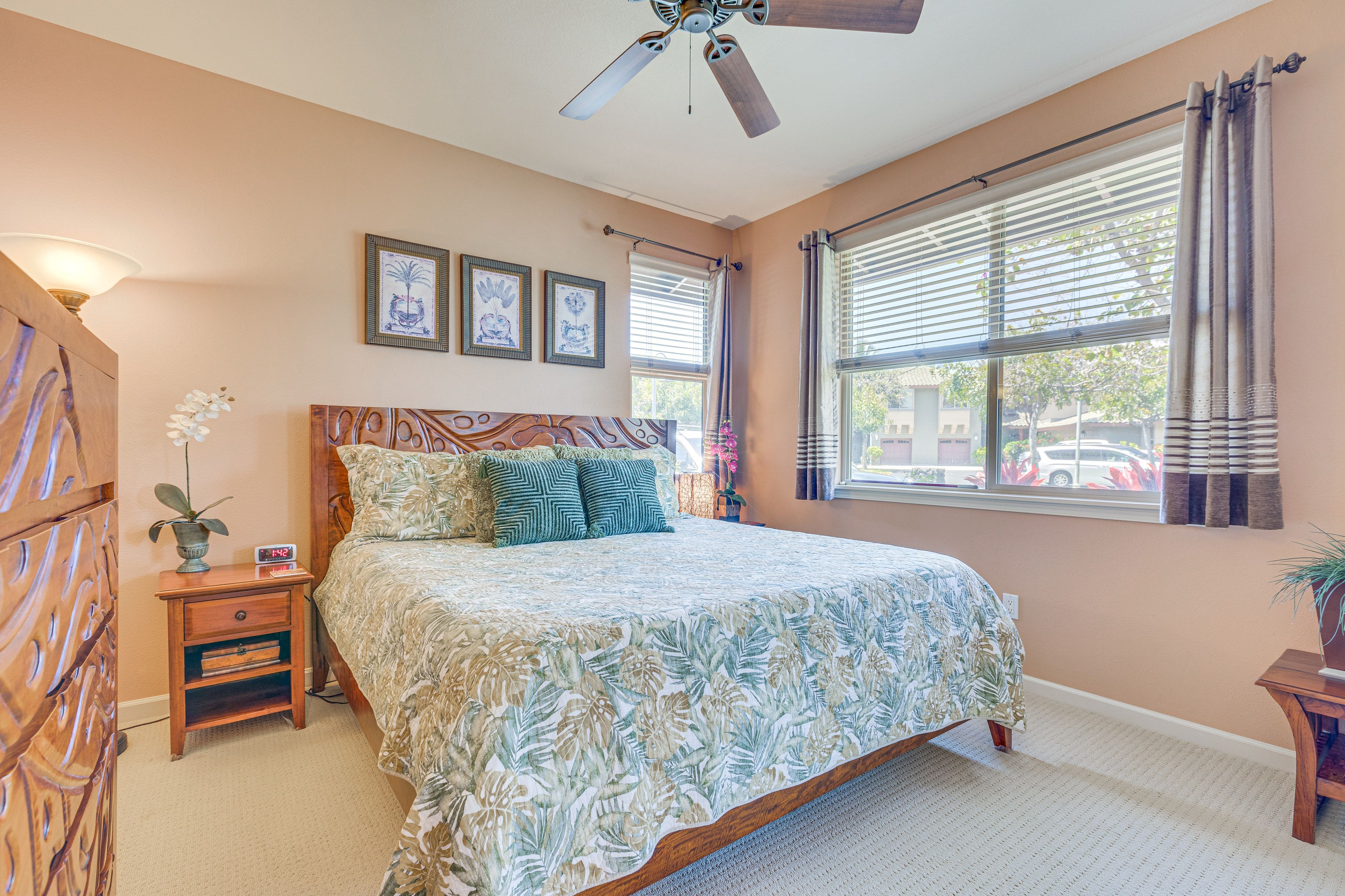 Bedroom 2 | King Bed | 1st Floor