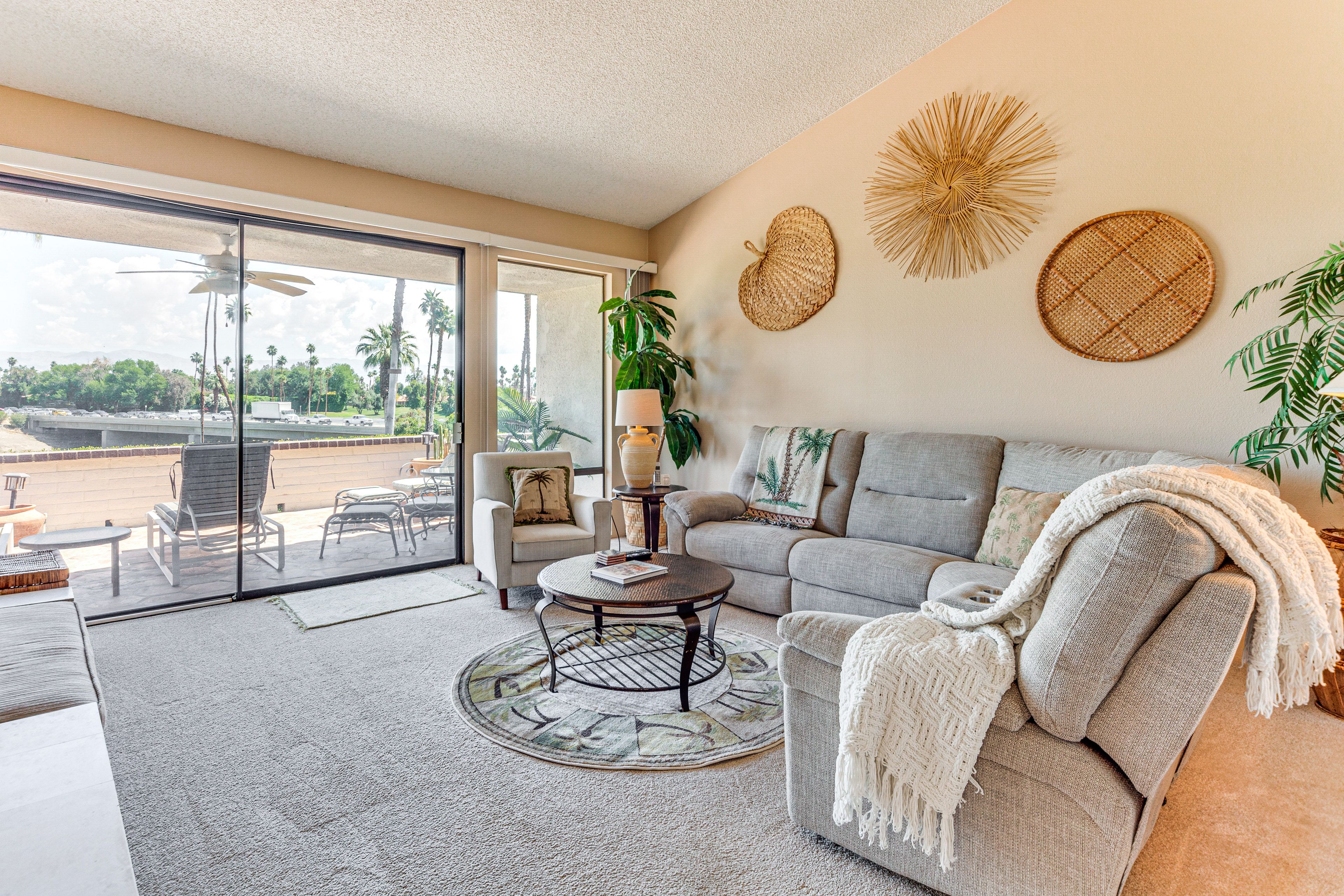 Living Room | Fireplace | Smart TV | Free WiFi | Power Sectional w/ USB Charging