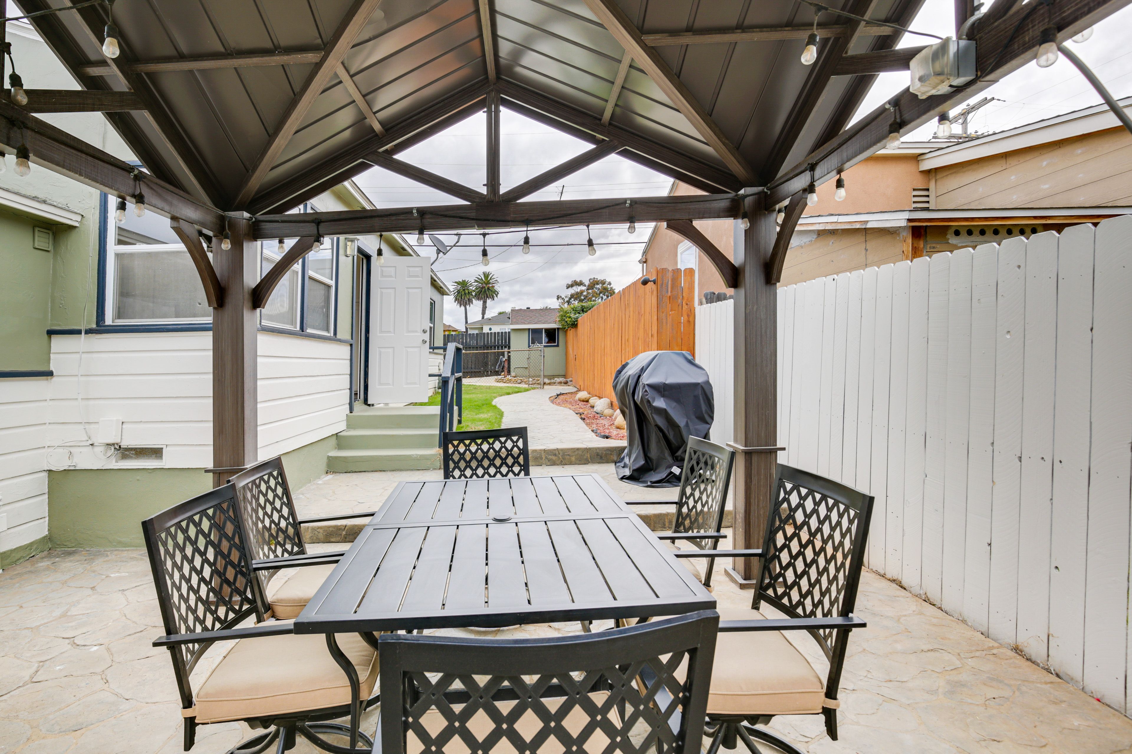 National City Vacation Rental | 3BR | 1BA | 1,000 Sq Ft | 5 Steps Required