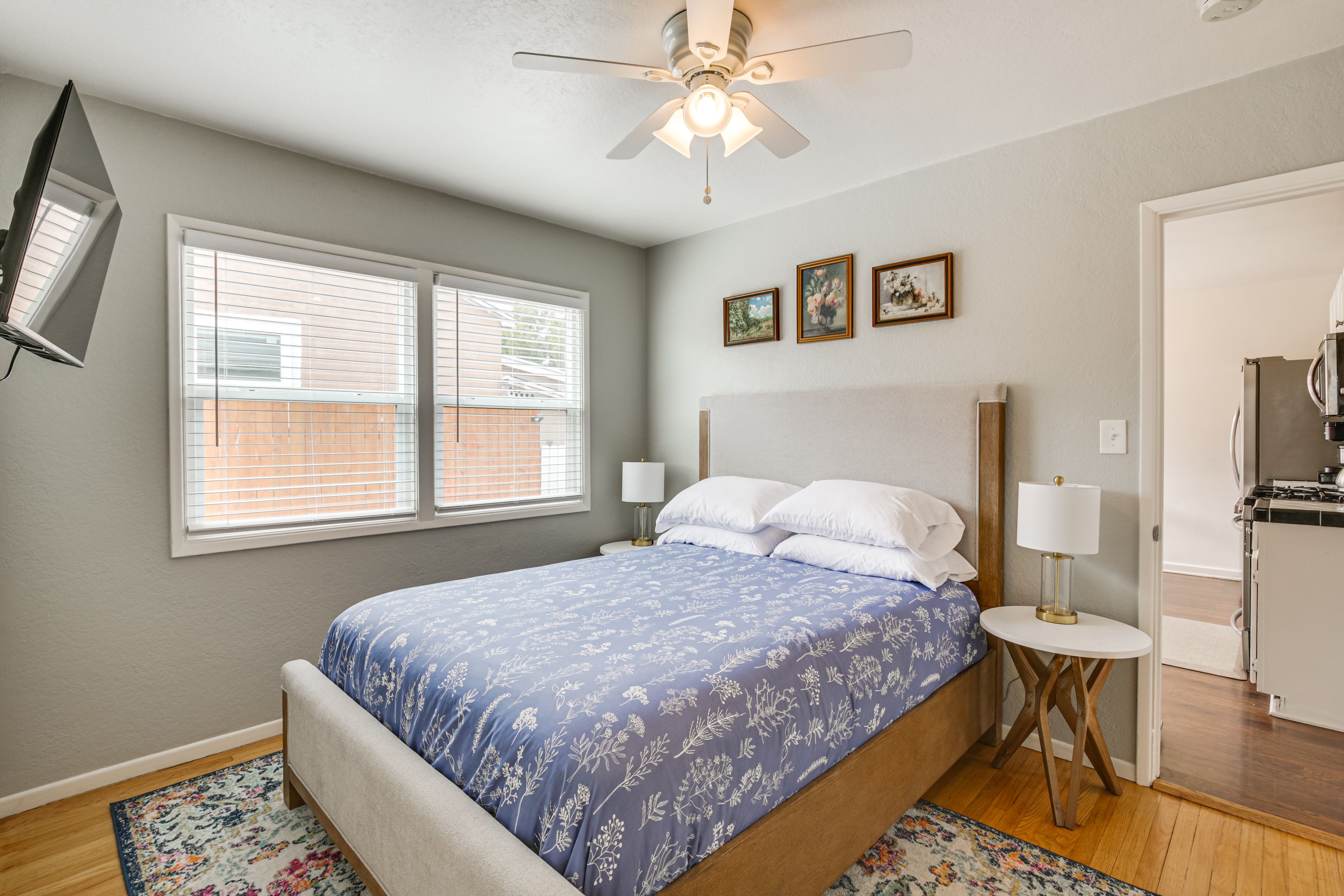 Bedroom 2 | King Bed