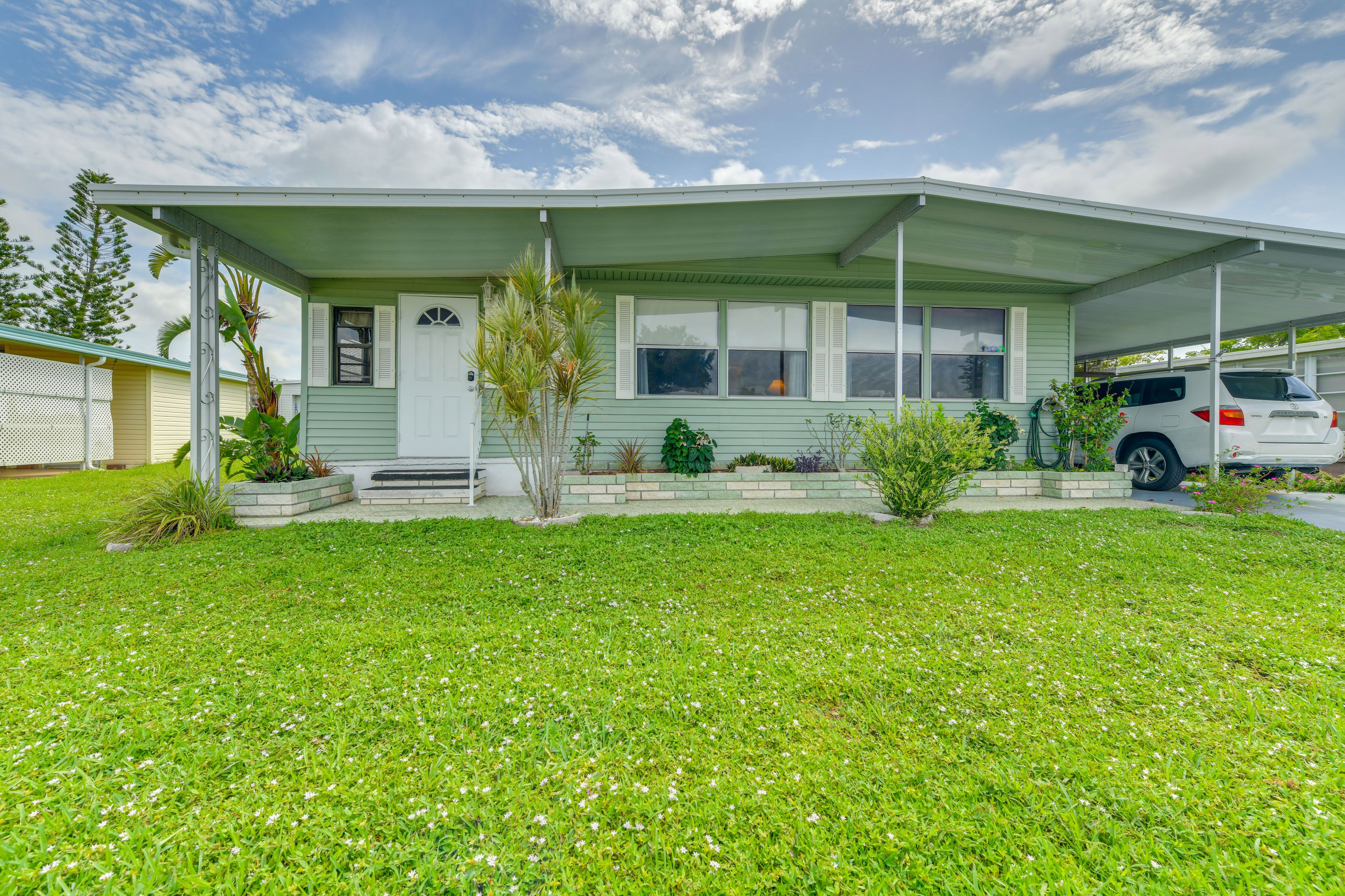 House Exterior | Keyless Entry