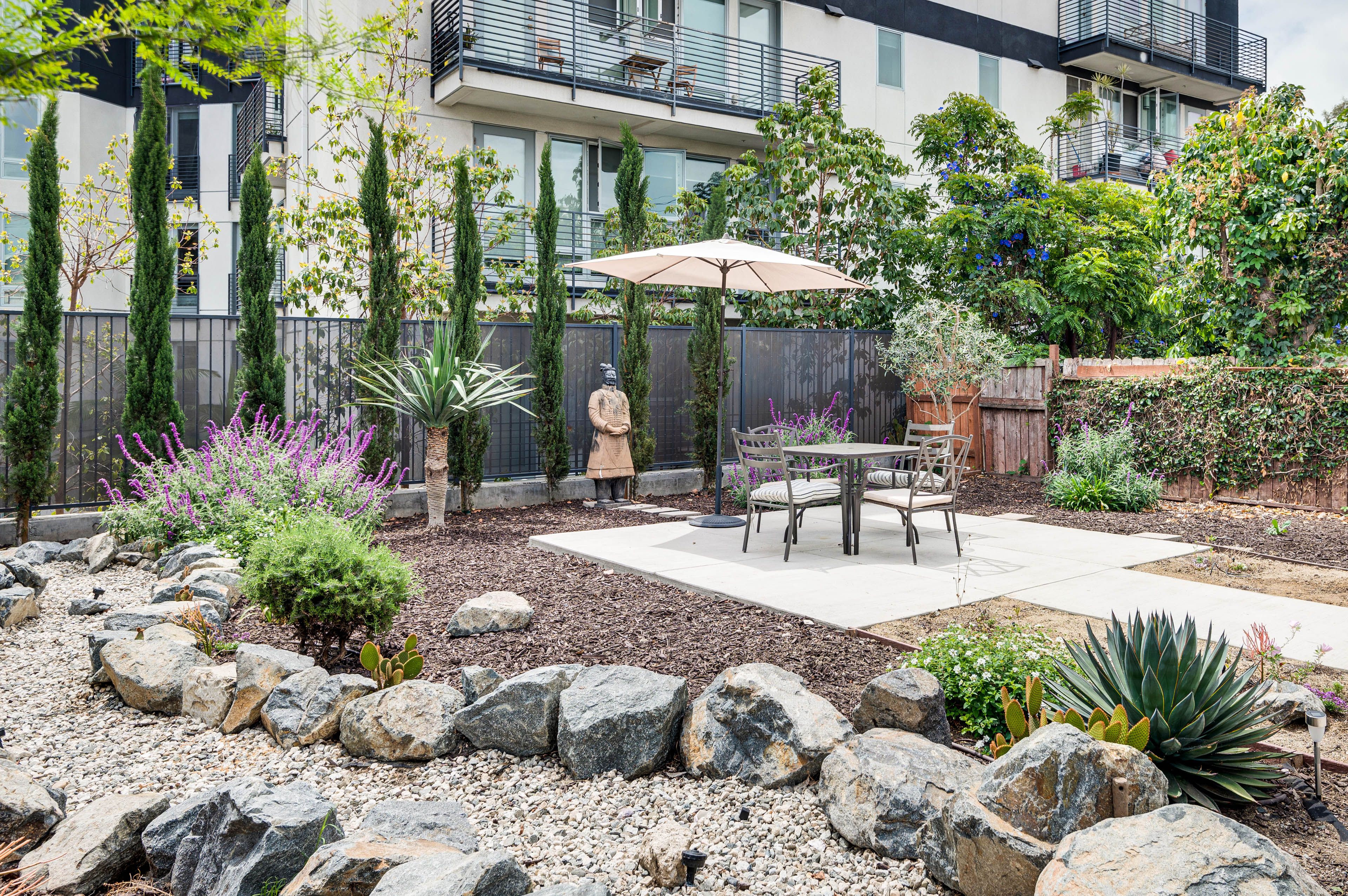 Los Angeles Vacation Rental | 1BR | 1BA | Stairs Required | 800 Sq Ft