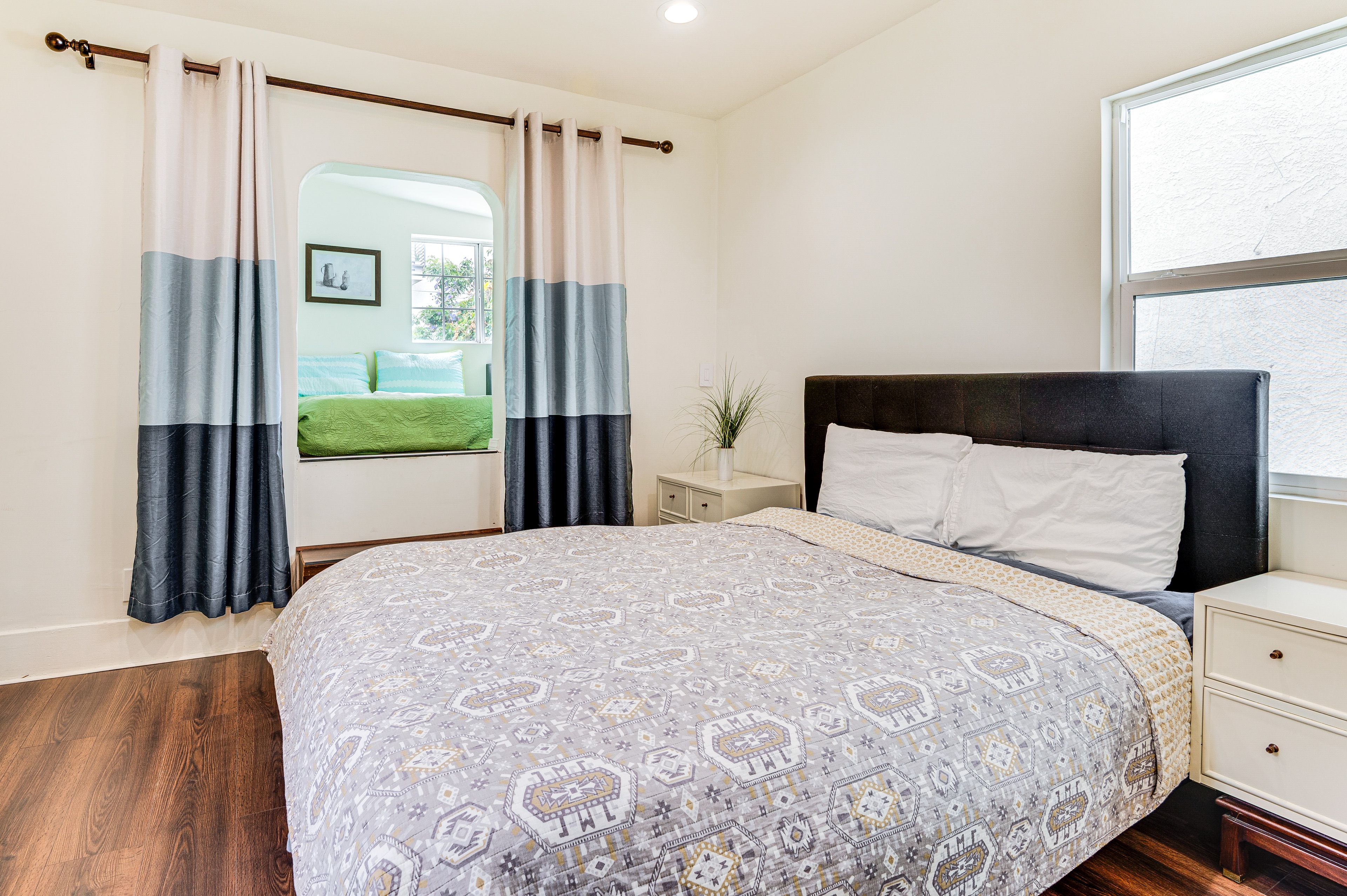 Bedroom | Queen Bed | Linens Provided