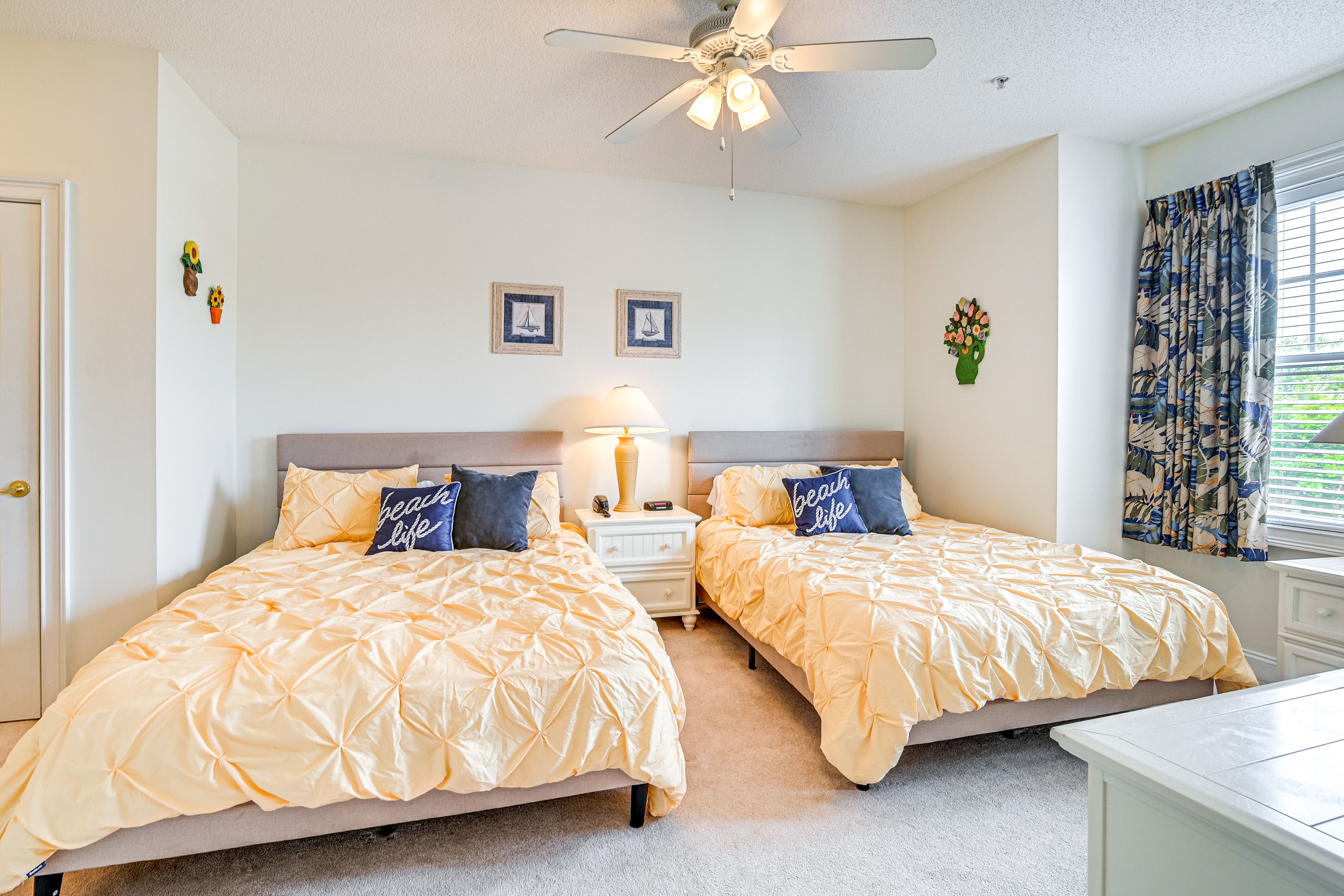 Bedroom 2 | 2 Queen Beds
