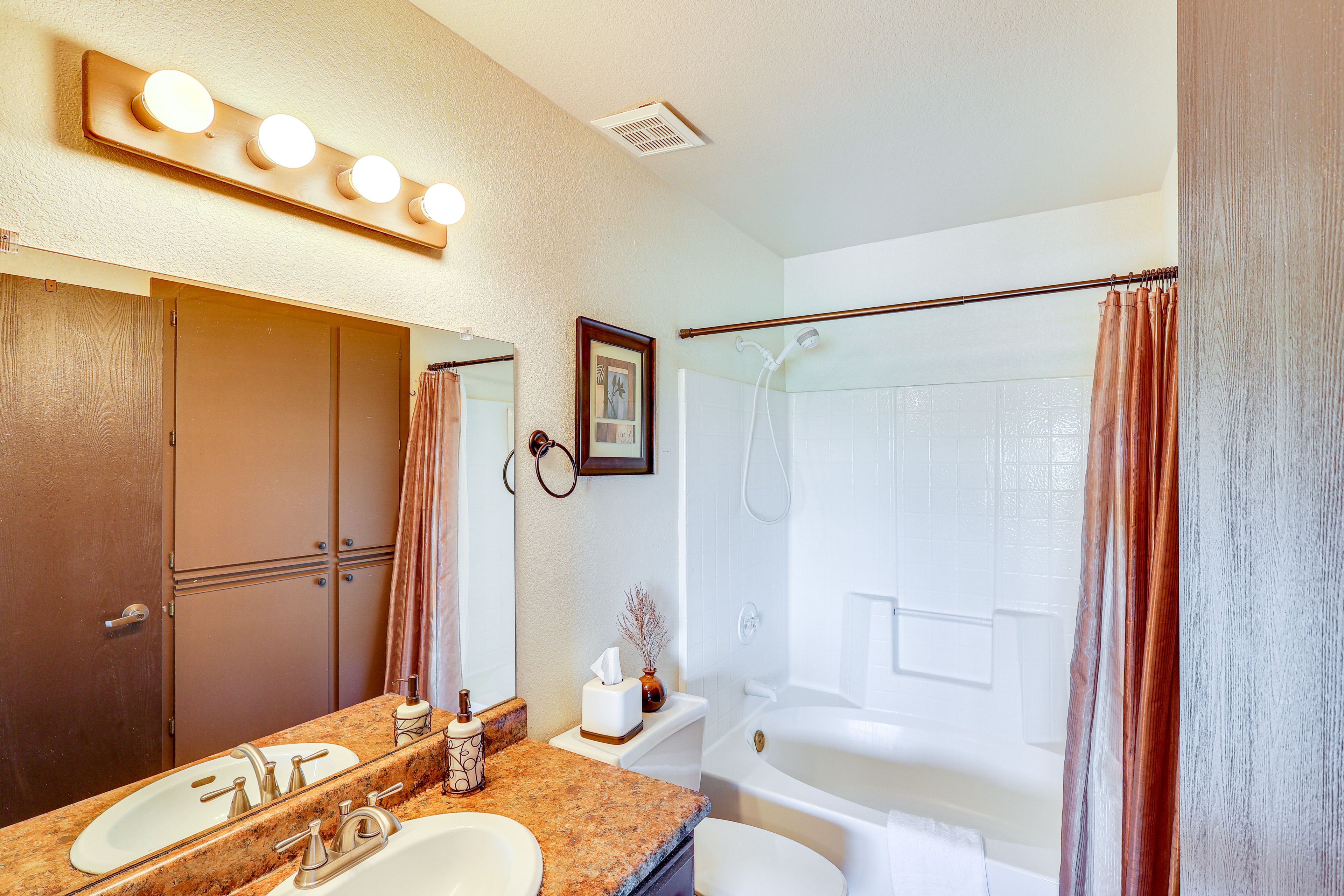 Full Bath | Towels | Hair Dryer