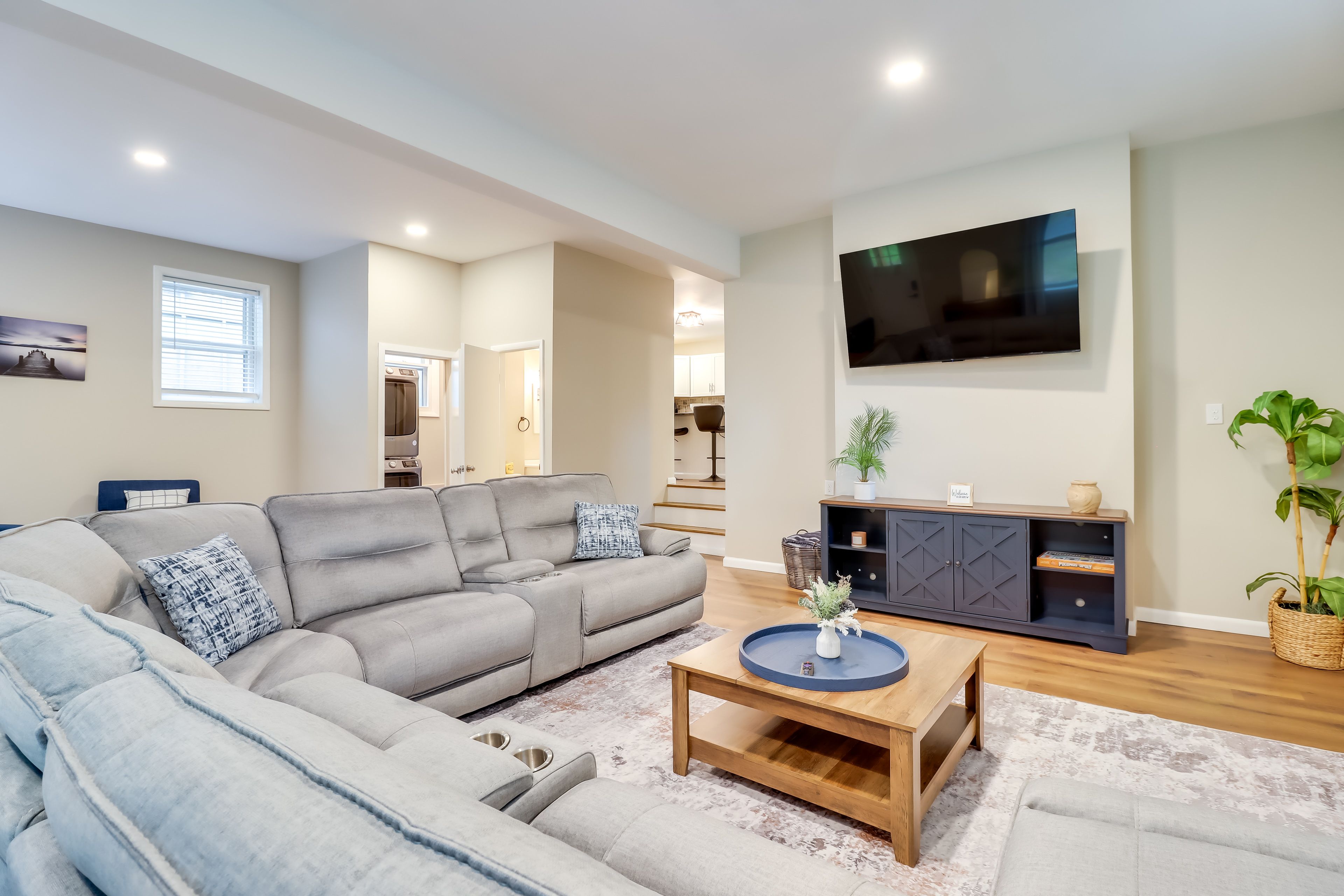 Tannersville Vacation Rental | 3BR | 2.5BA | 2,400 Sq Ft | 1 Step Required