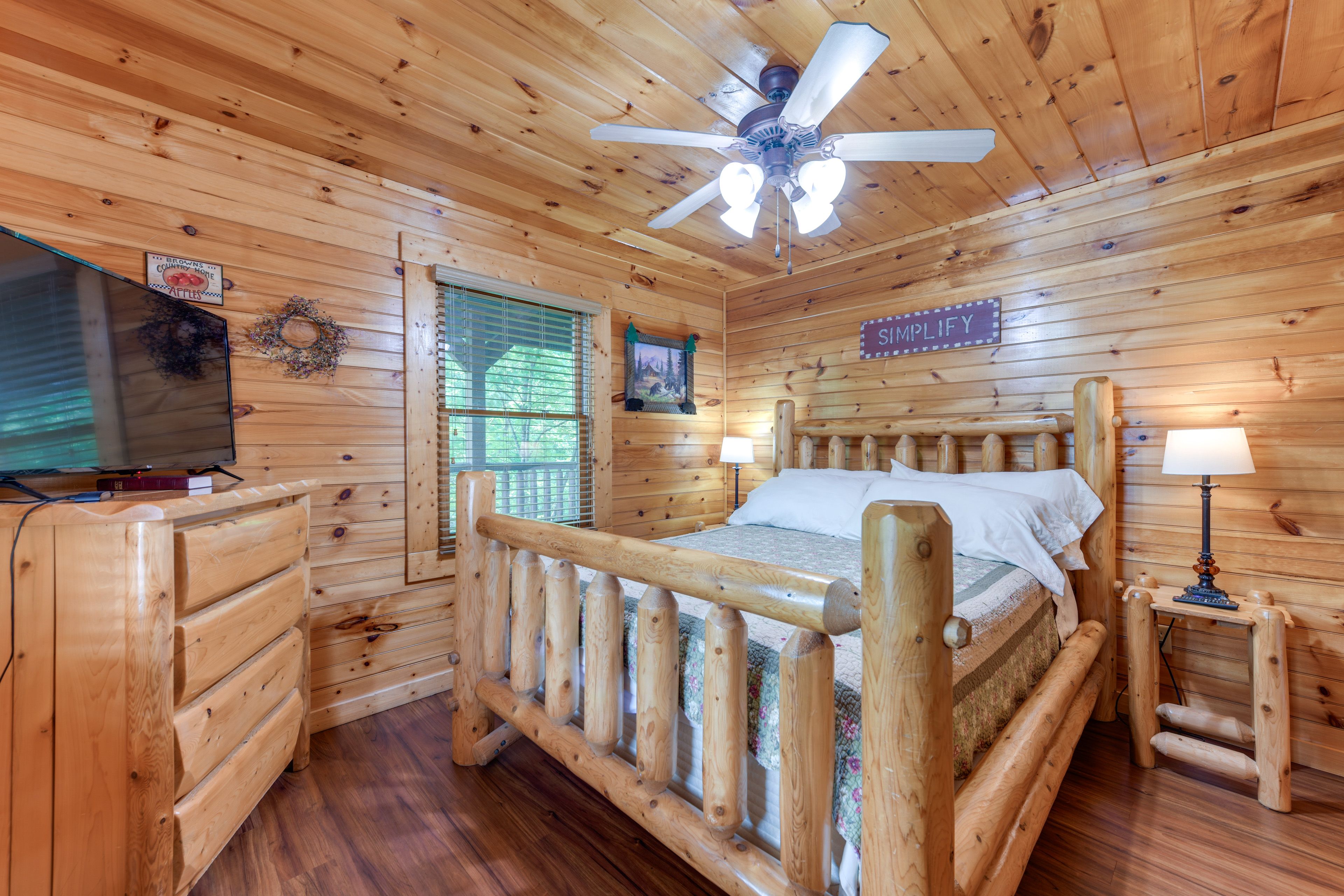 Bedroom 2 | Main Level | Queen Bed