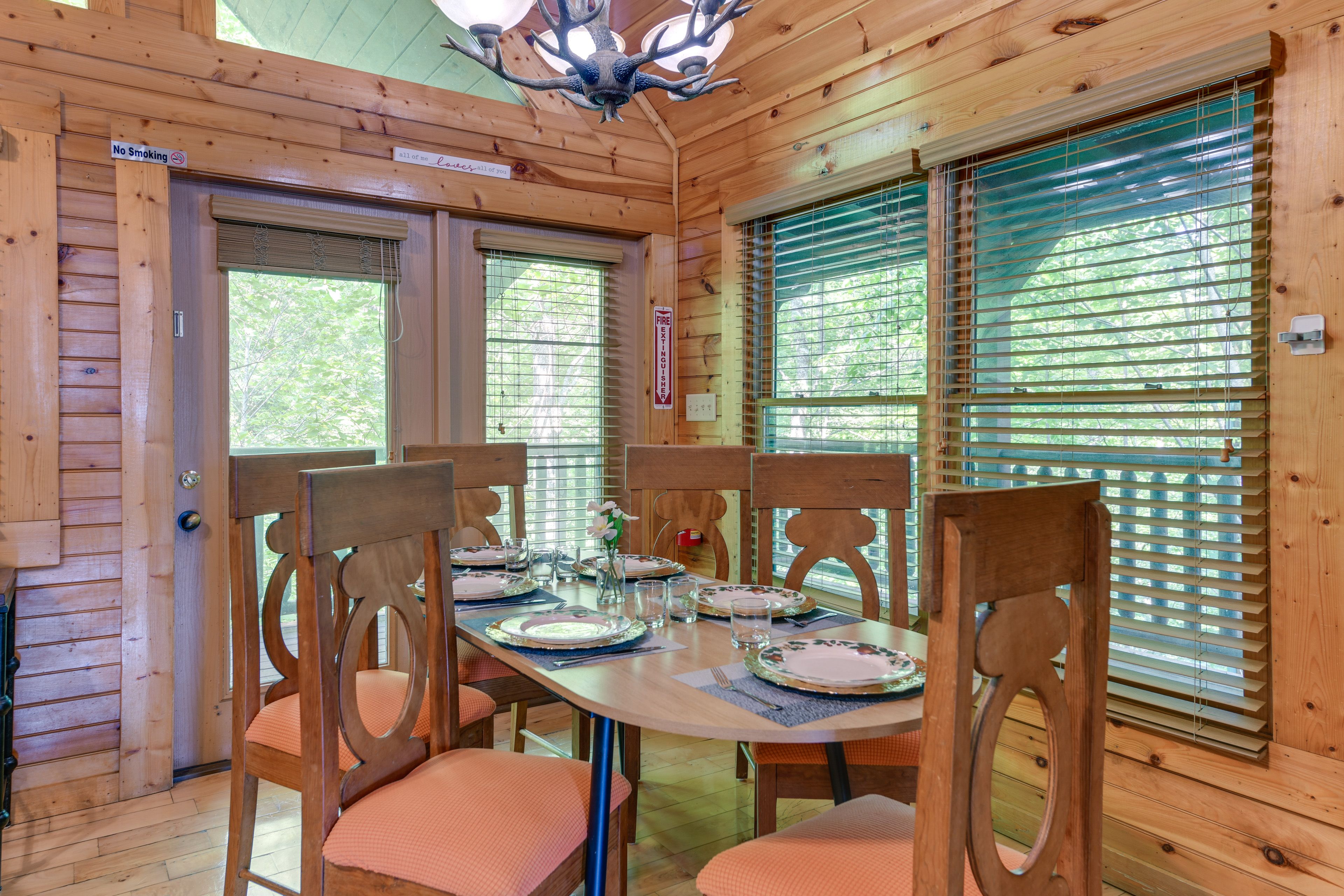 Dining Area | Main Level | Dishware & Flatware Provided