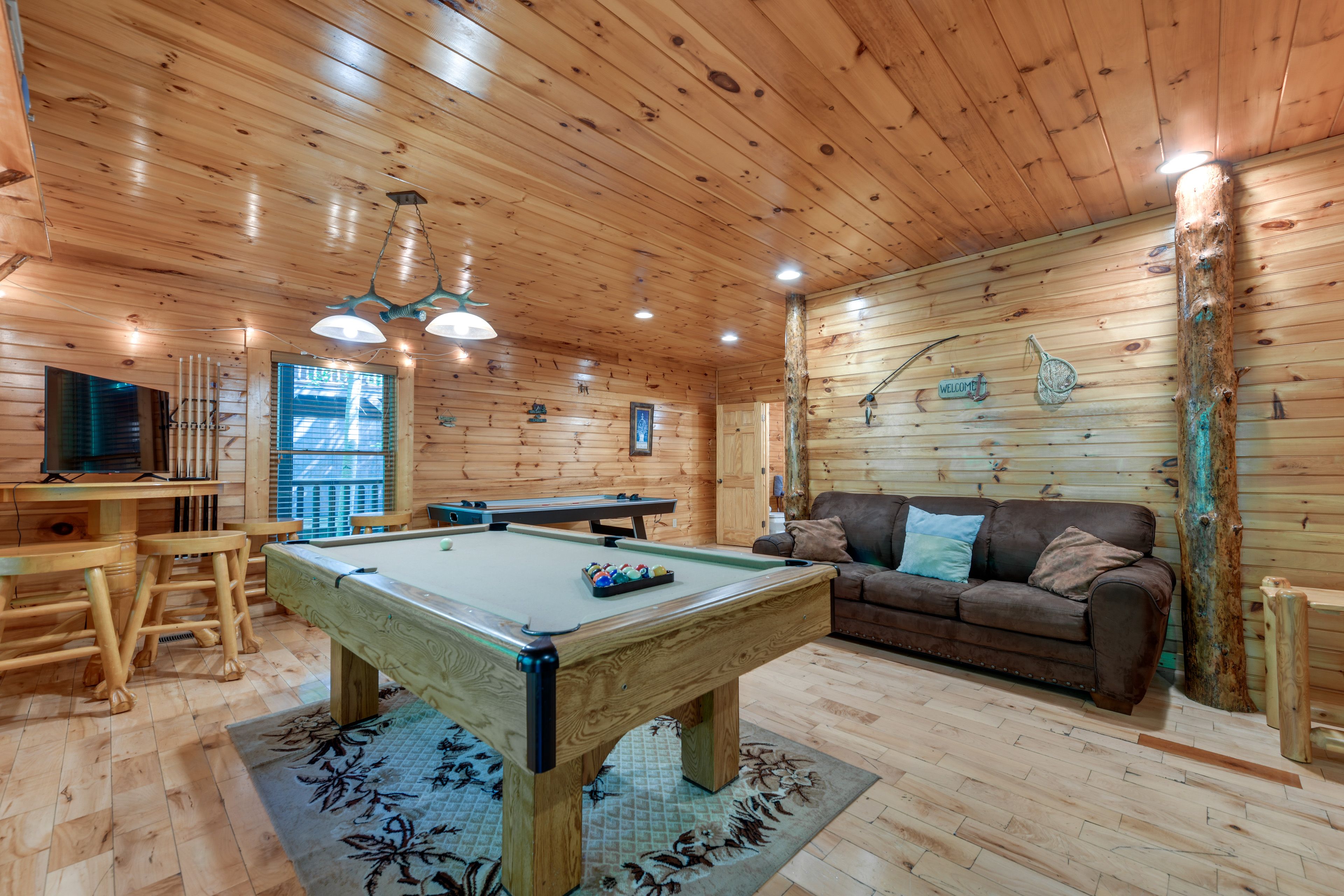 Game Room | Queen Sleeper Sofa | Pool Table | Free WiFi | Central Heat & A/C