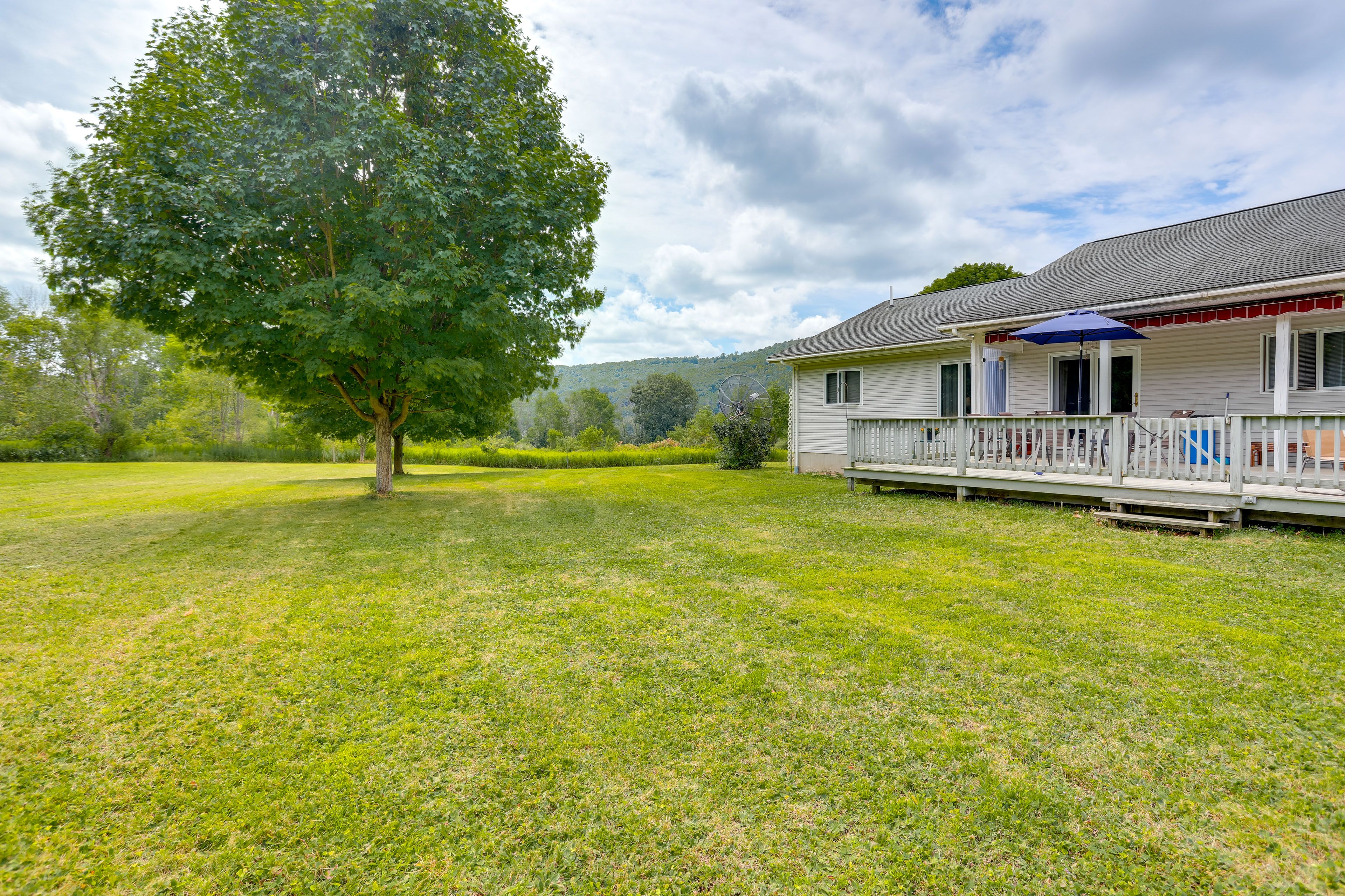 Large Yard | Mountain Views