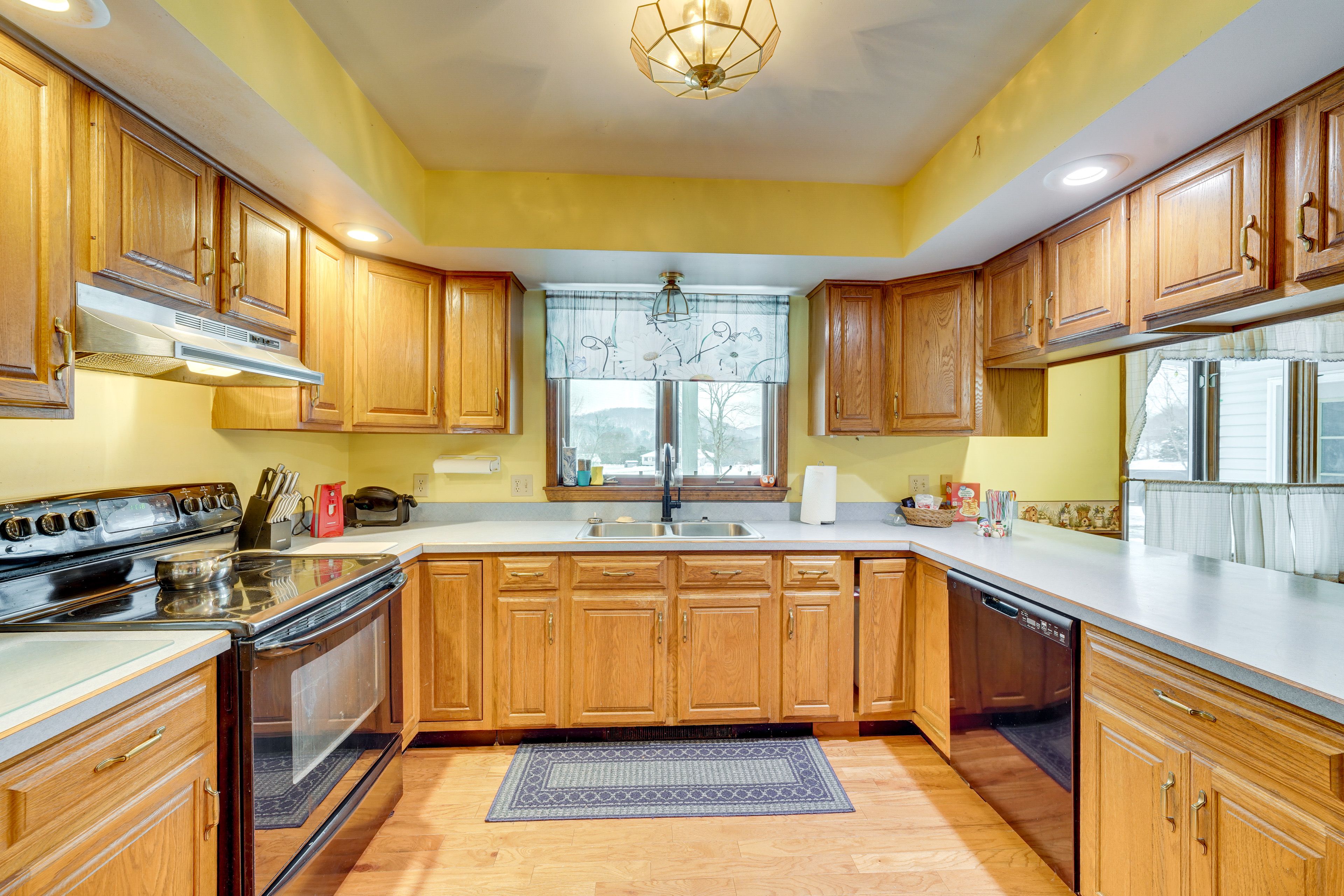 Kitchen | Drip Coffee Maker | Dishwasher | Cooking Basics