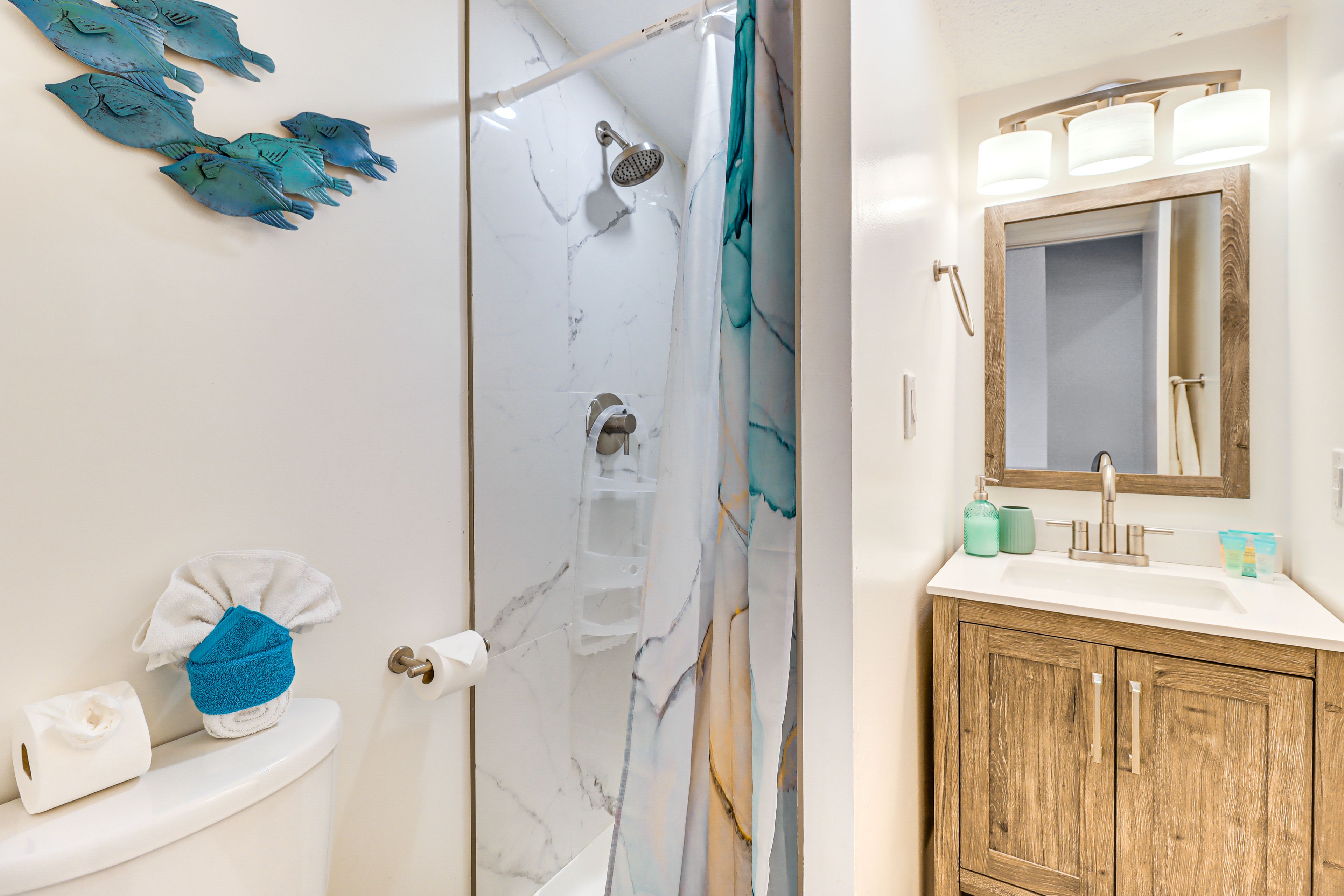Full Bathroom | Upper Floor