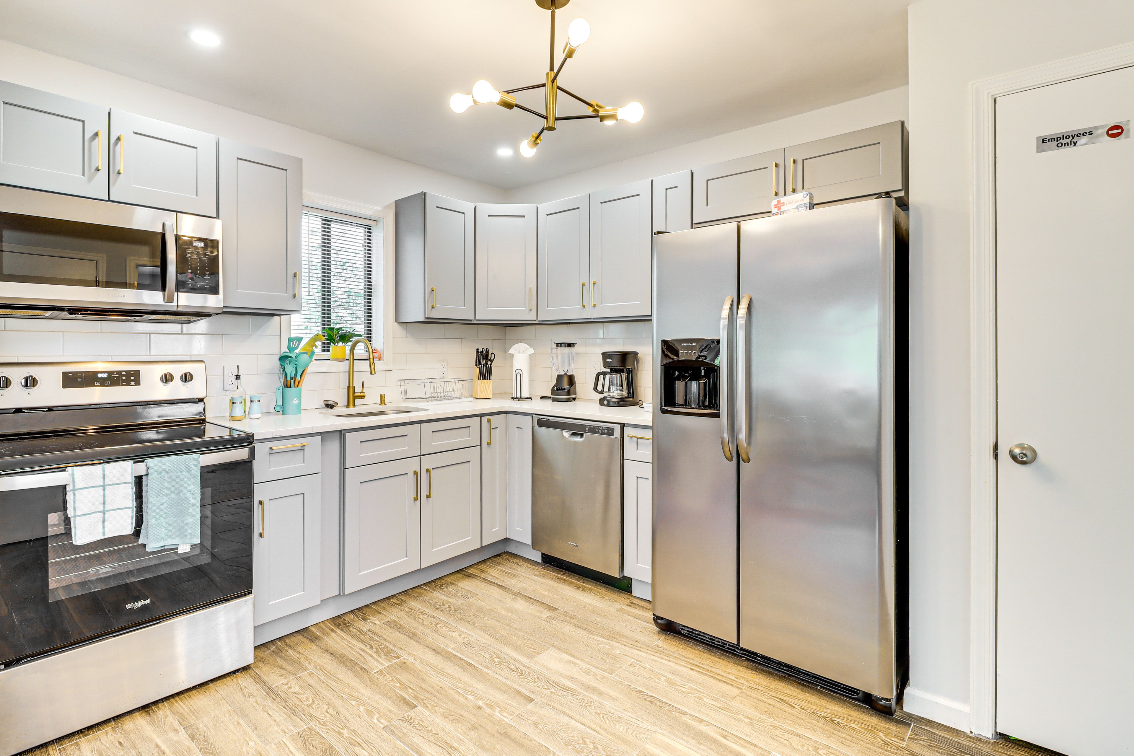 Kitchen | Main Floor
