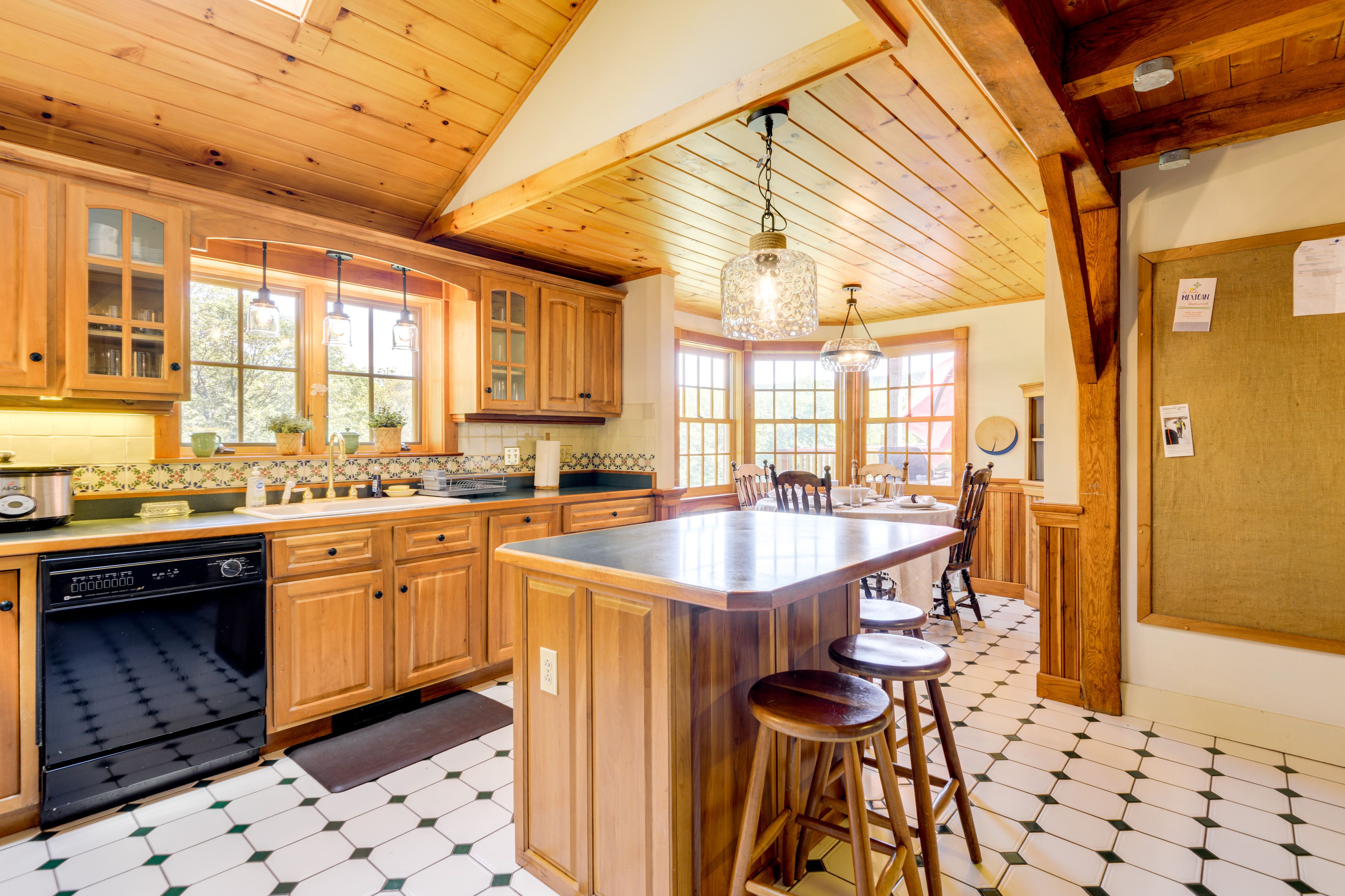 Kitchen | 1st Floor