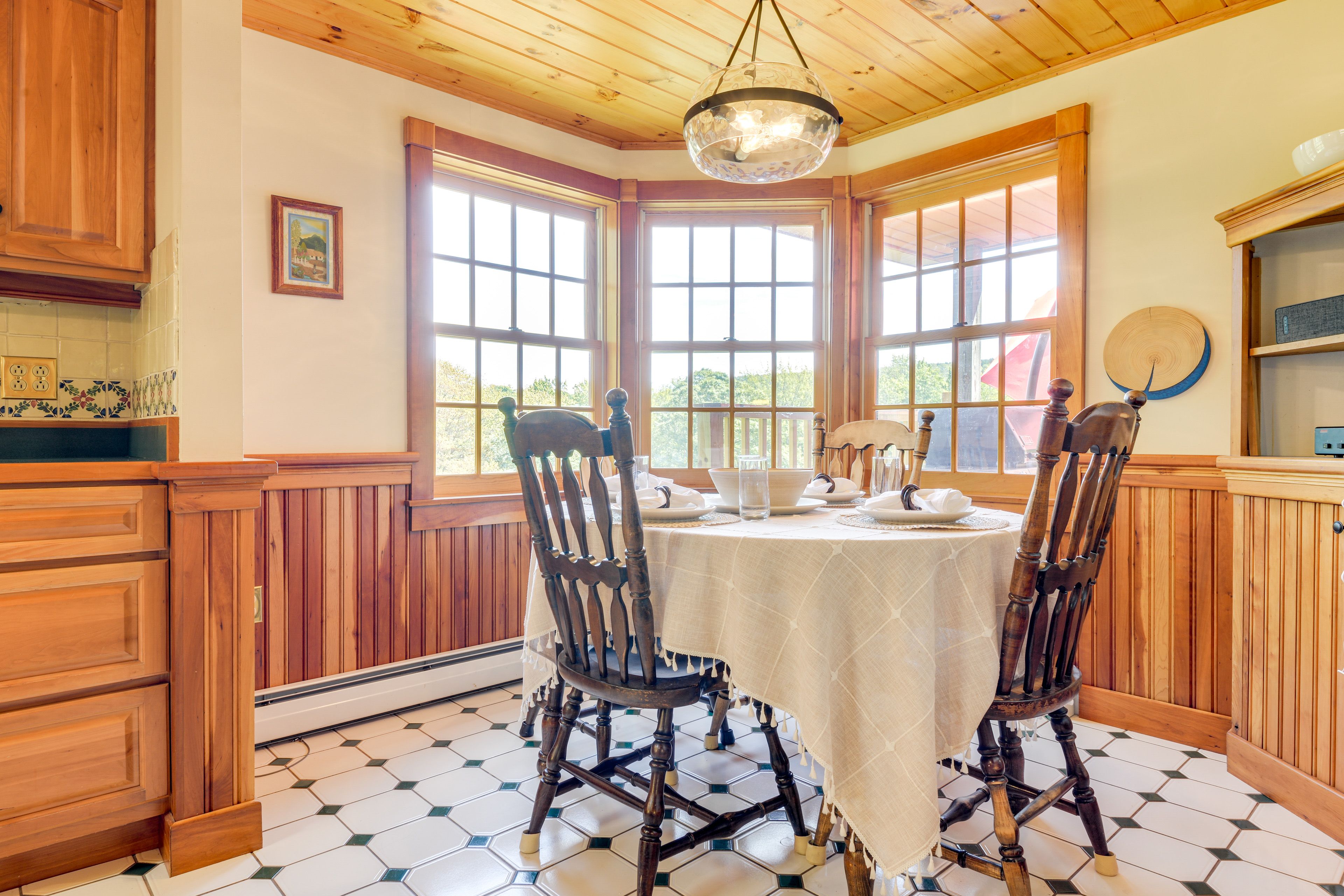 Additional Dining Area | 1st Floor