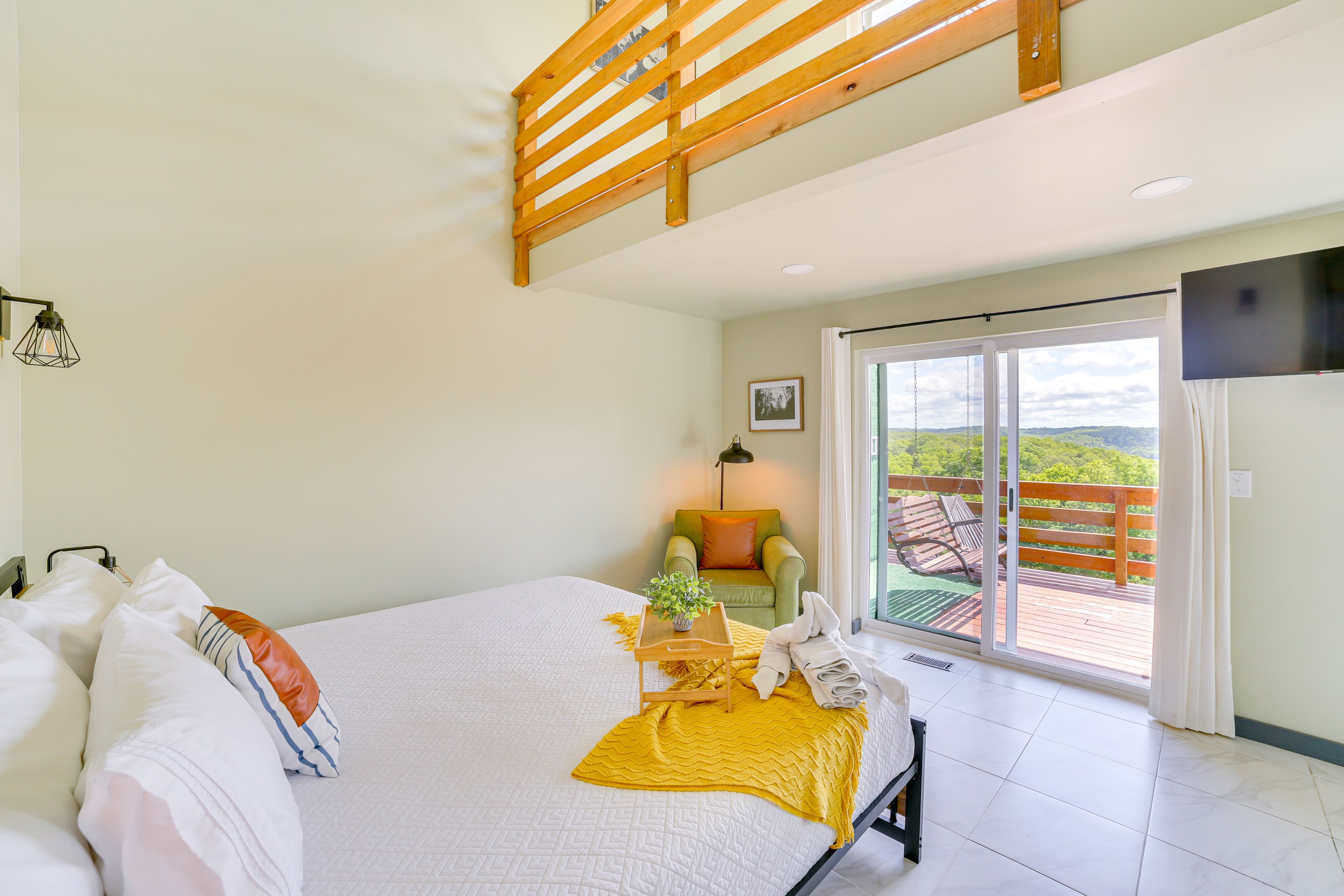Bedroom 1 | California King Bed | 1st Floor | Linens Provided |En-Suite Bathroom