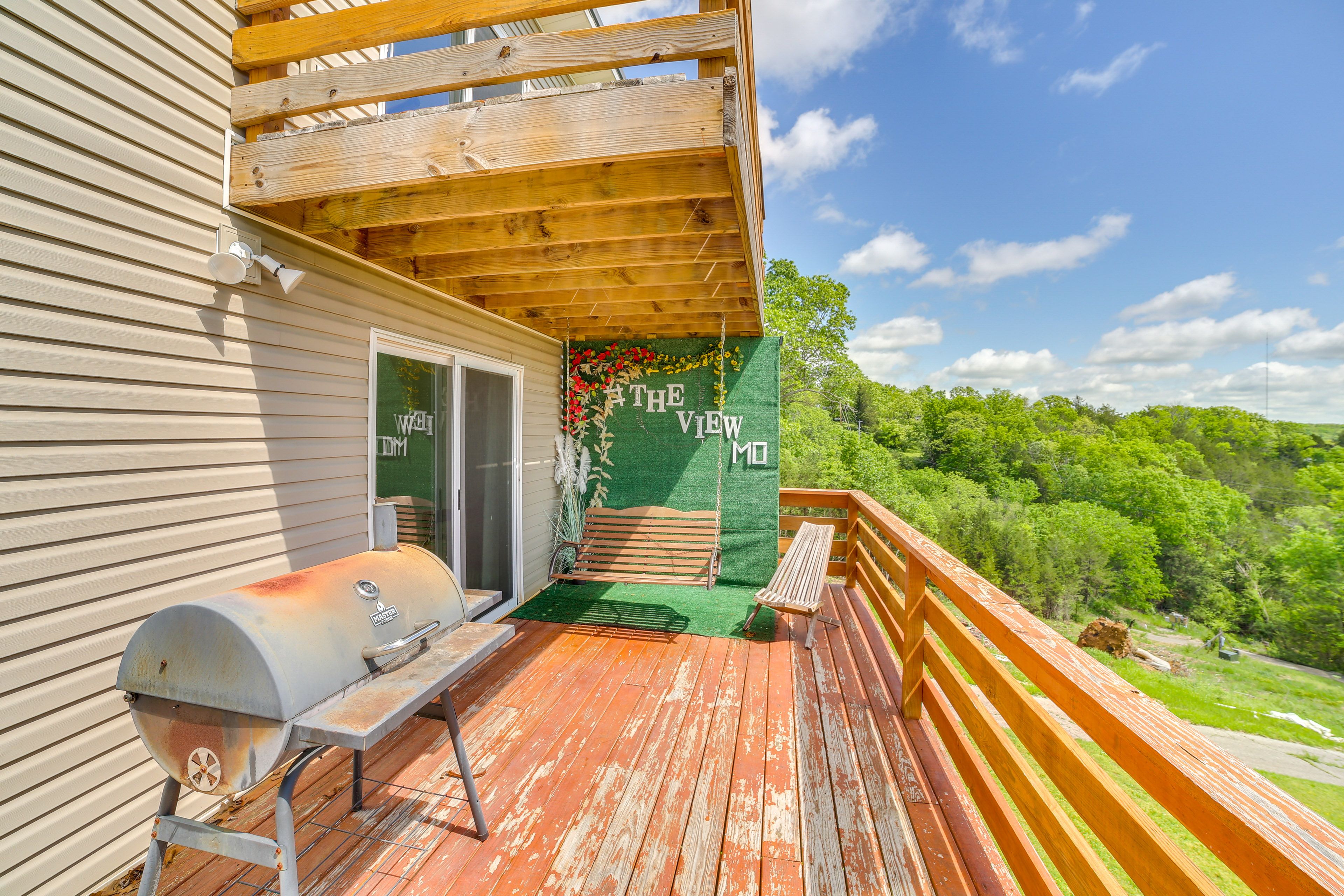 Deck | Swing | Charcoal Grill | Fire Table | Lake Views