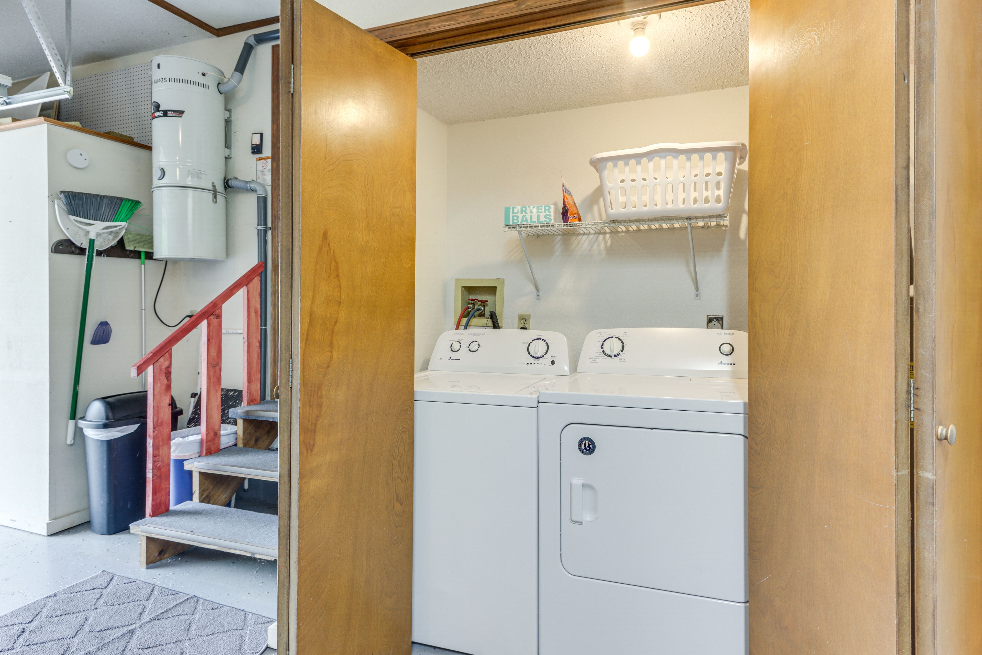 Laundry Closet | Garage | Washer & Dryer