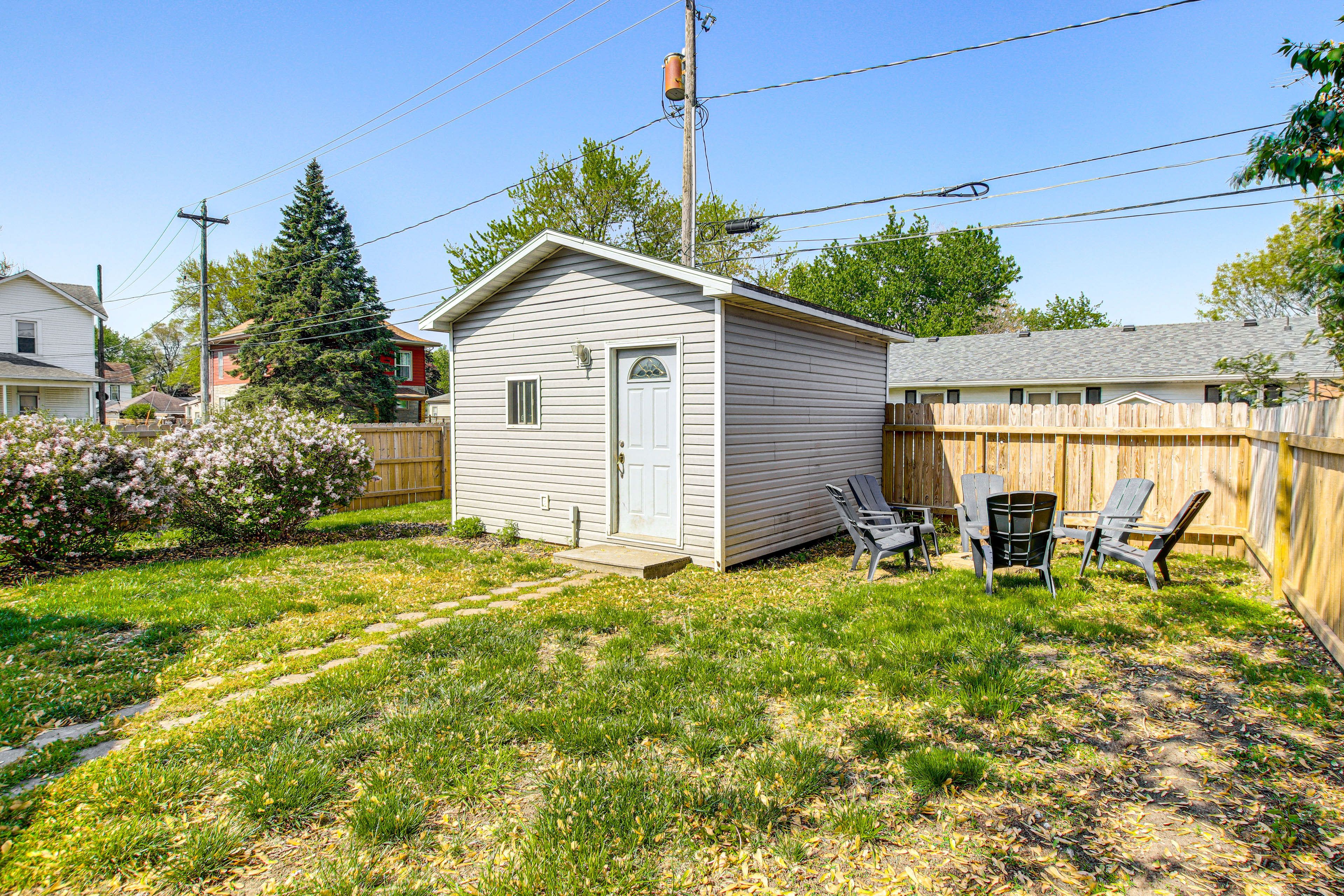 Detached Shed Exterior | Single-Story Unit | 2 Steps to Enter