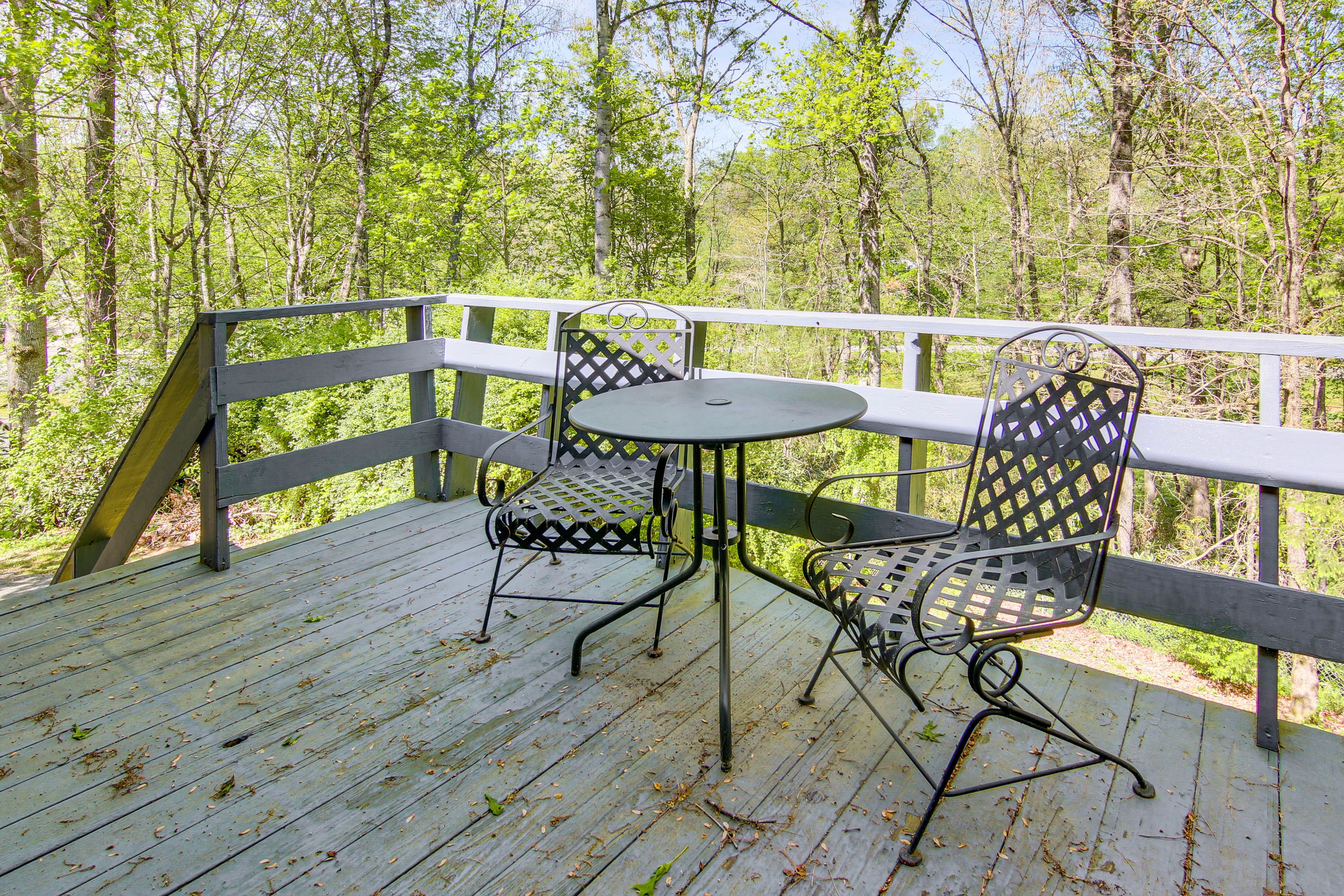 Private Deck | Gas Grill