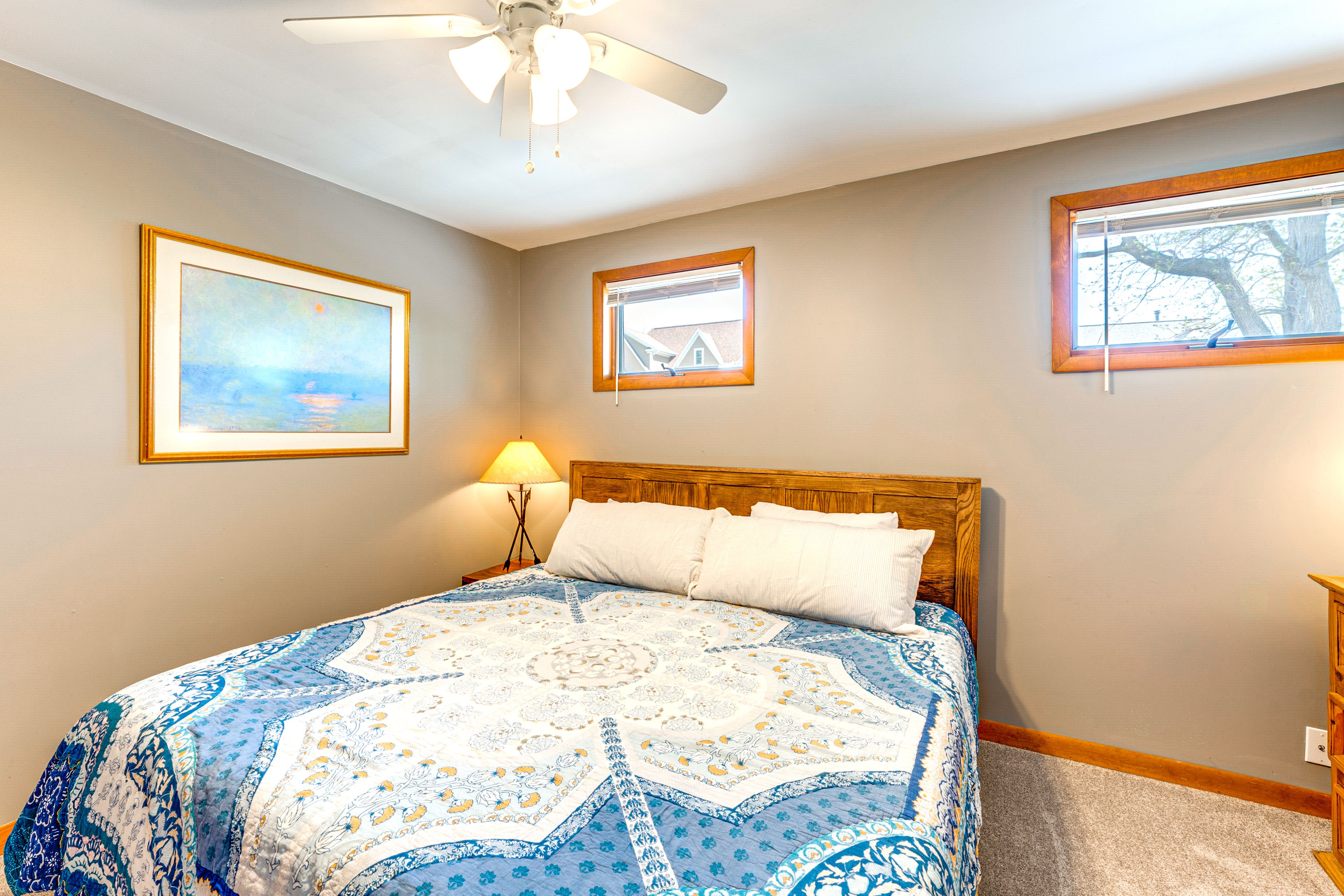 Bedroom 2 | King Bed | 1st Floor