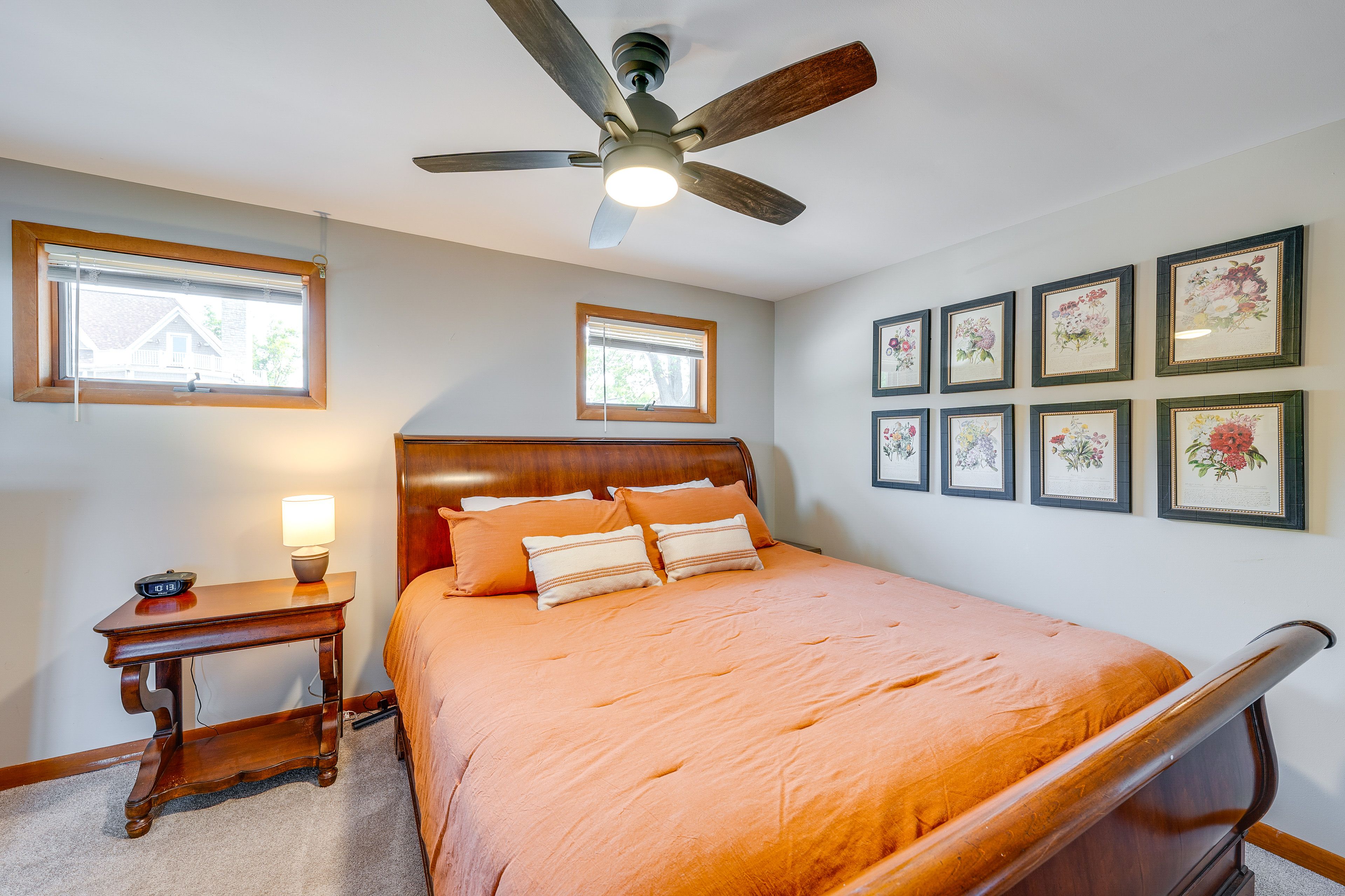 Bedroom 1 | King Bed | 1st Floor