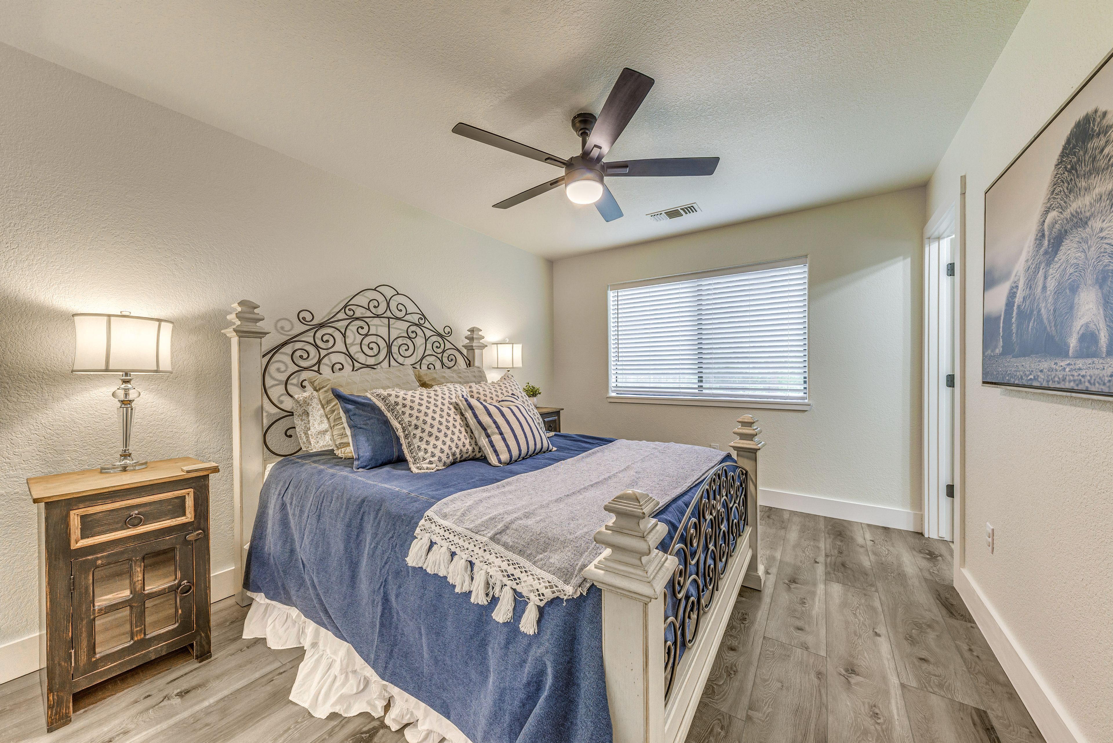 Bedroom 4 | Queen Bed | 2nd Floor