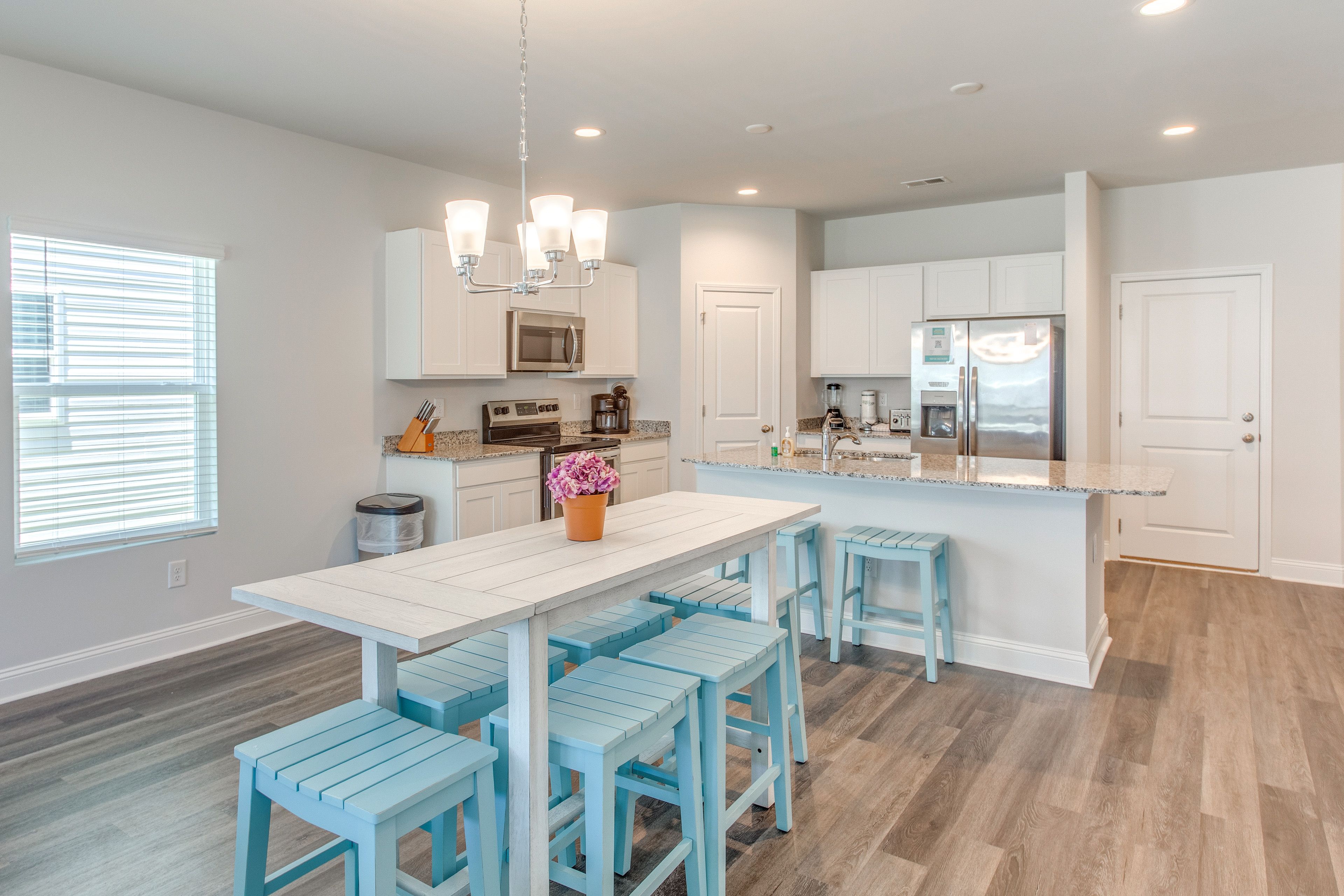 Dining Area | Dishware & Flatware | Central A/C & Heat | Single-Story Home