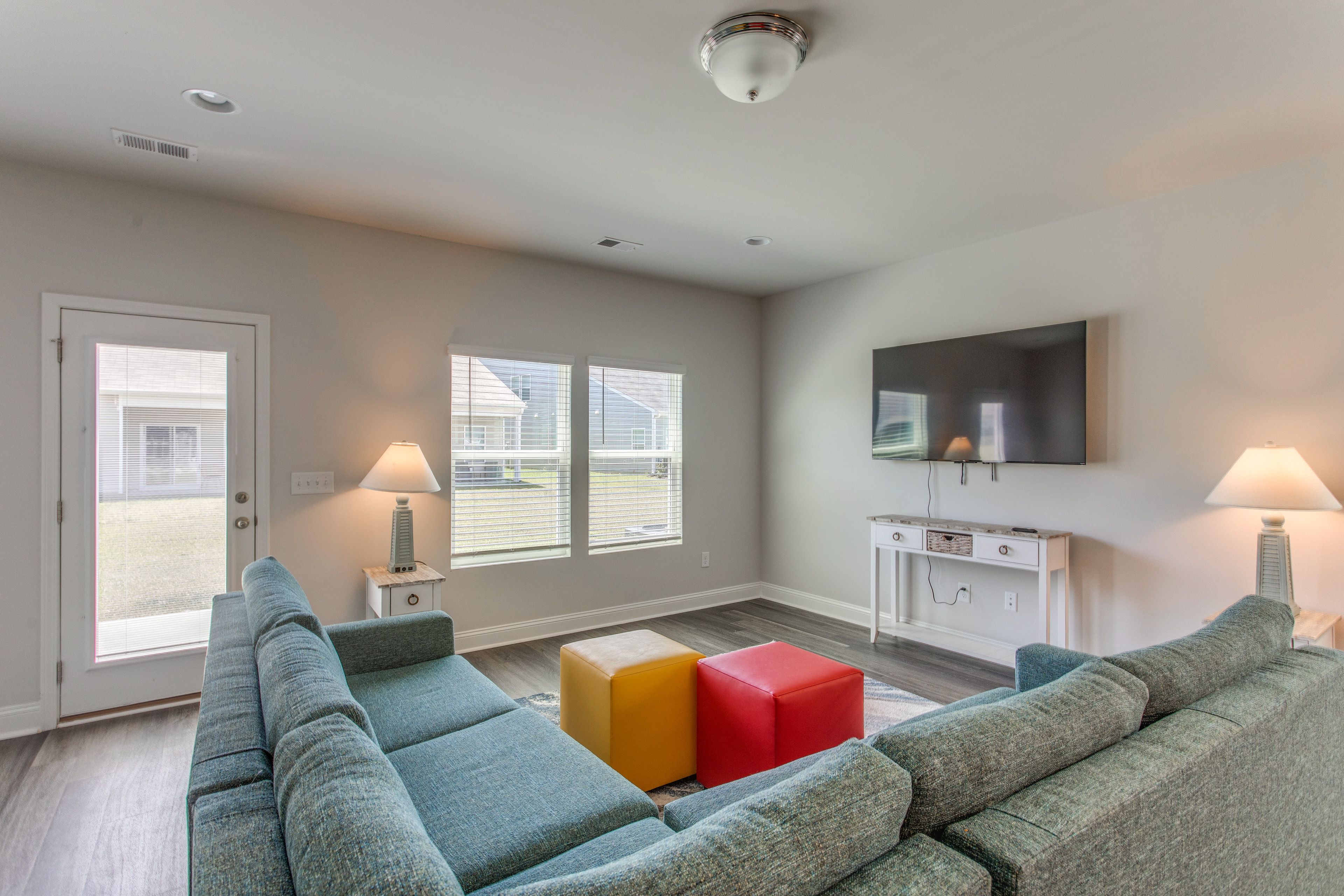 Living Room | Free WiFi | Smart TV