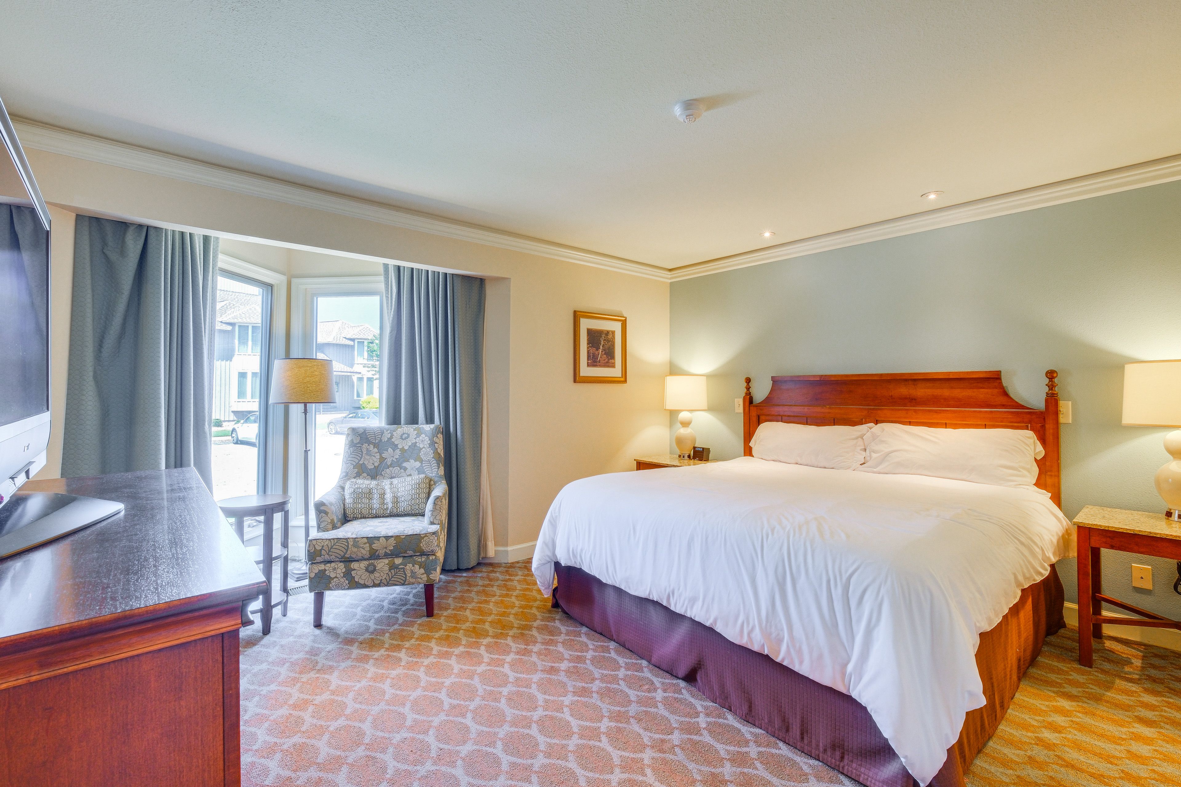 Bedroom 2 | King Bed