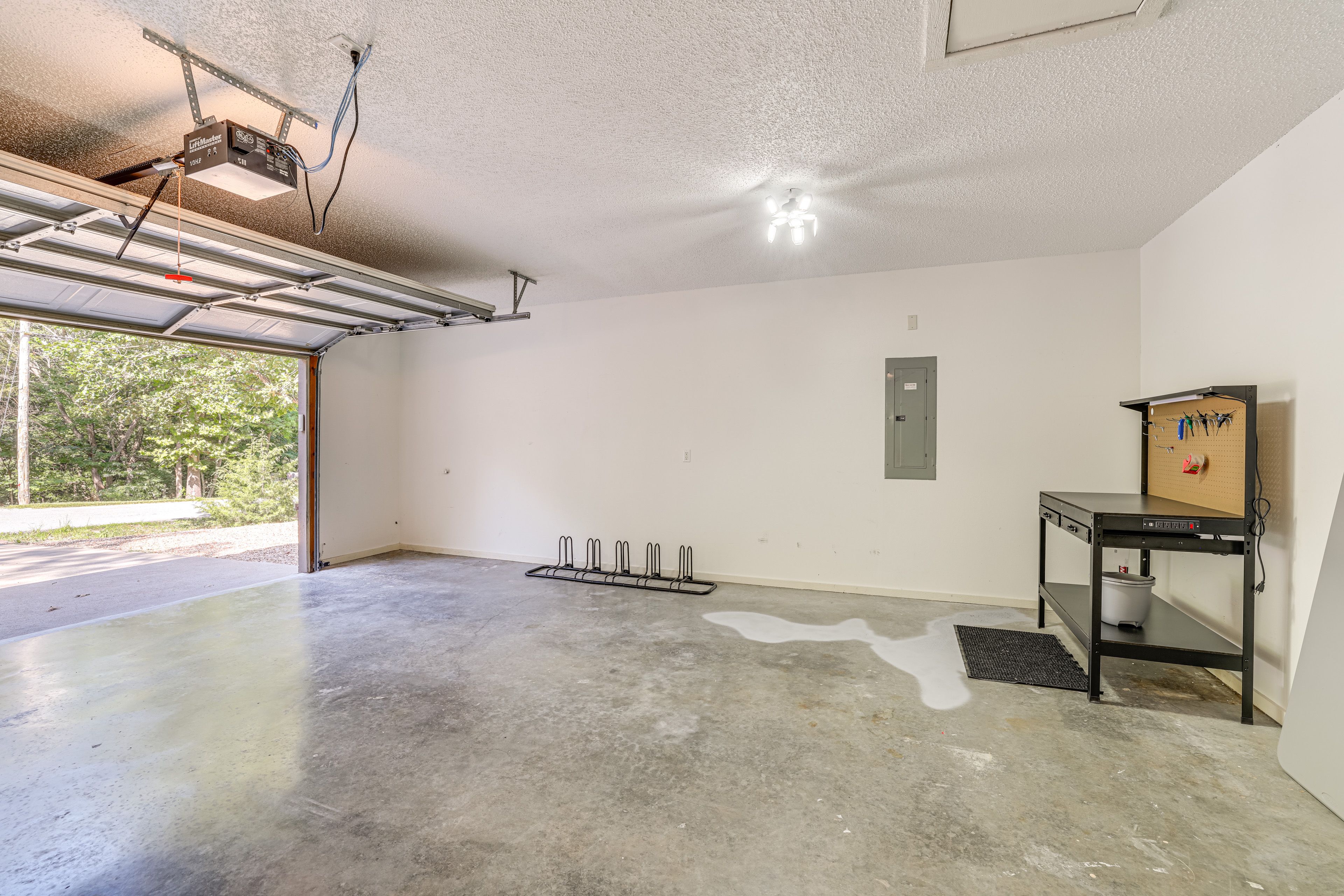 Garage (1 Vehicle)