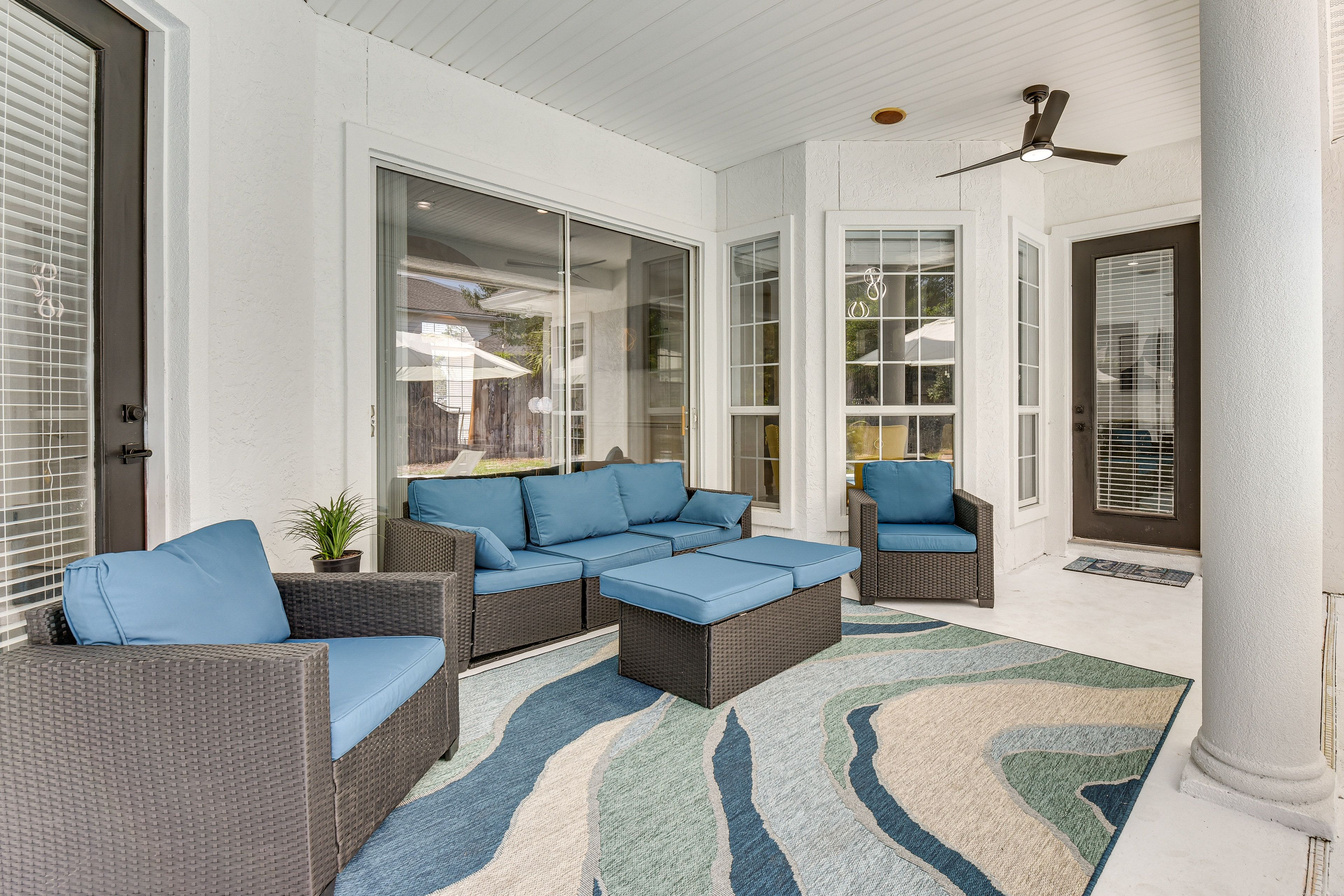 Patio | Covered Outdoor Seating