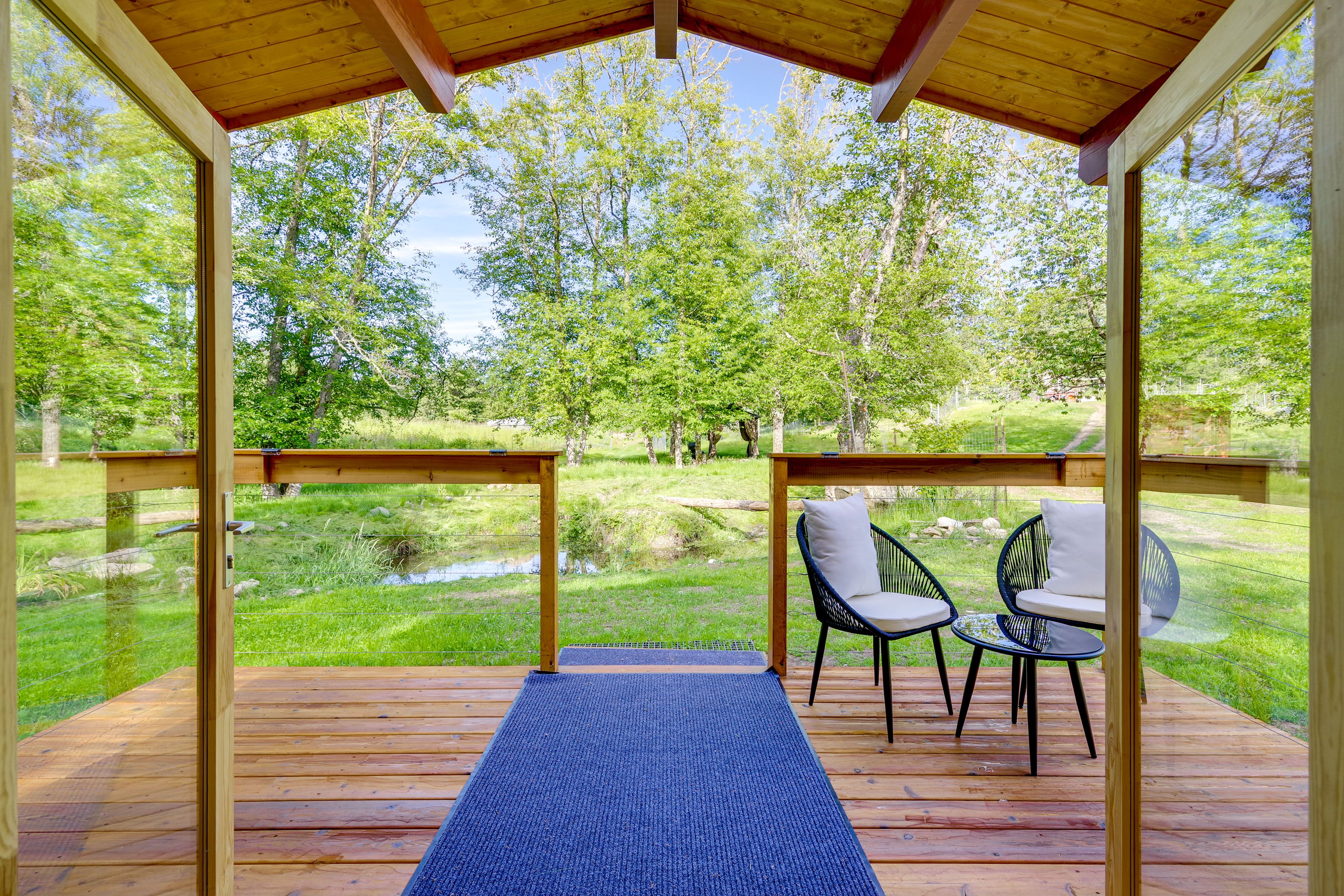 Deck | Seating
