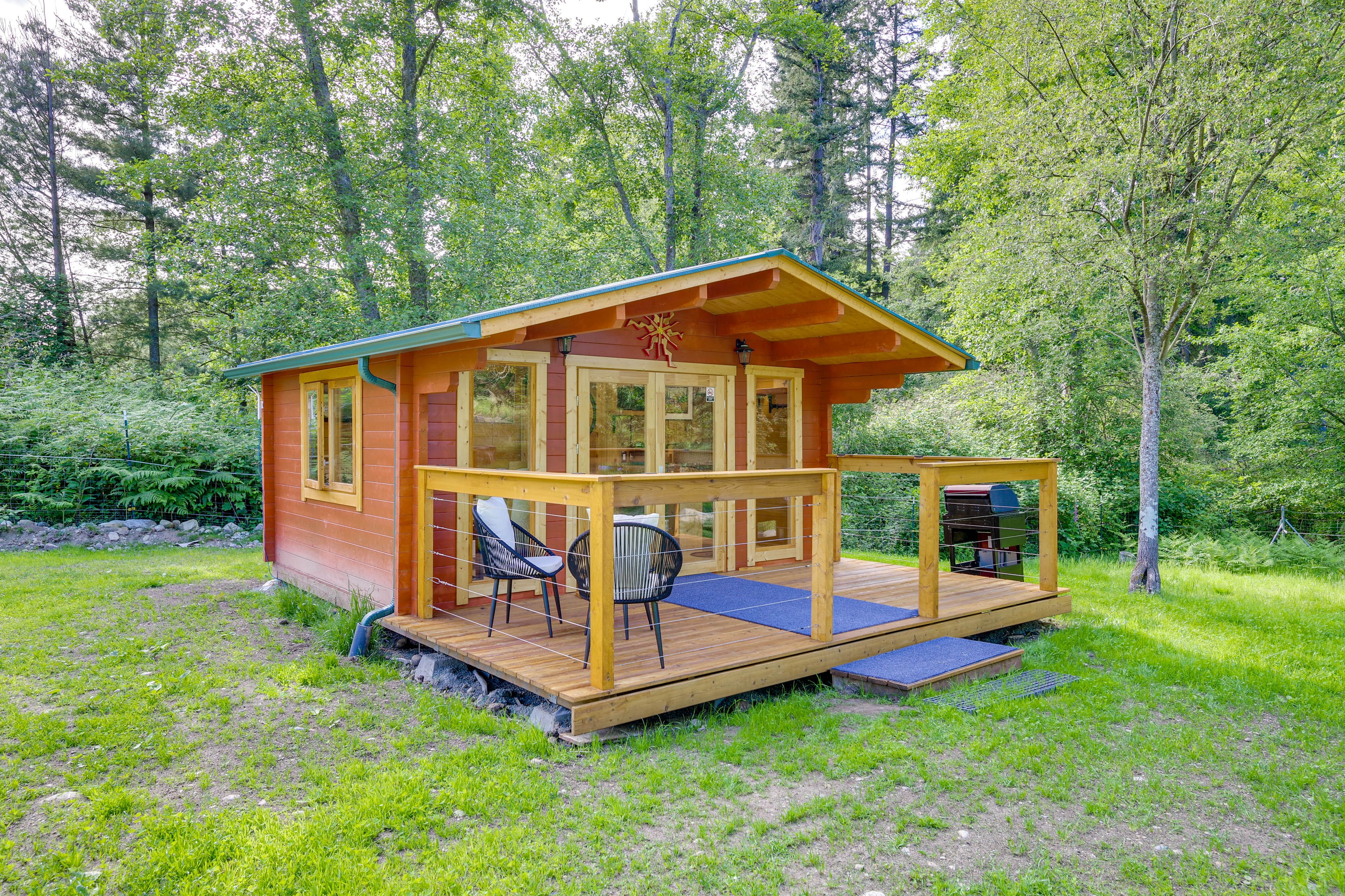 Clinton Vacation Rental | Studio | 1BA | 200 Sq Ft | 2 Steps to Enter