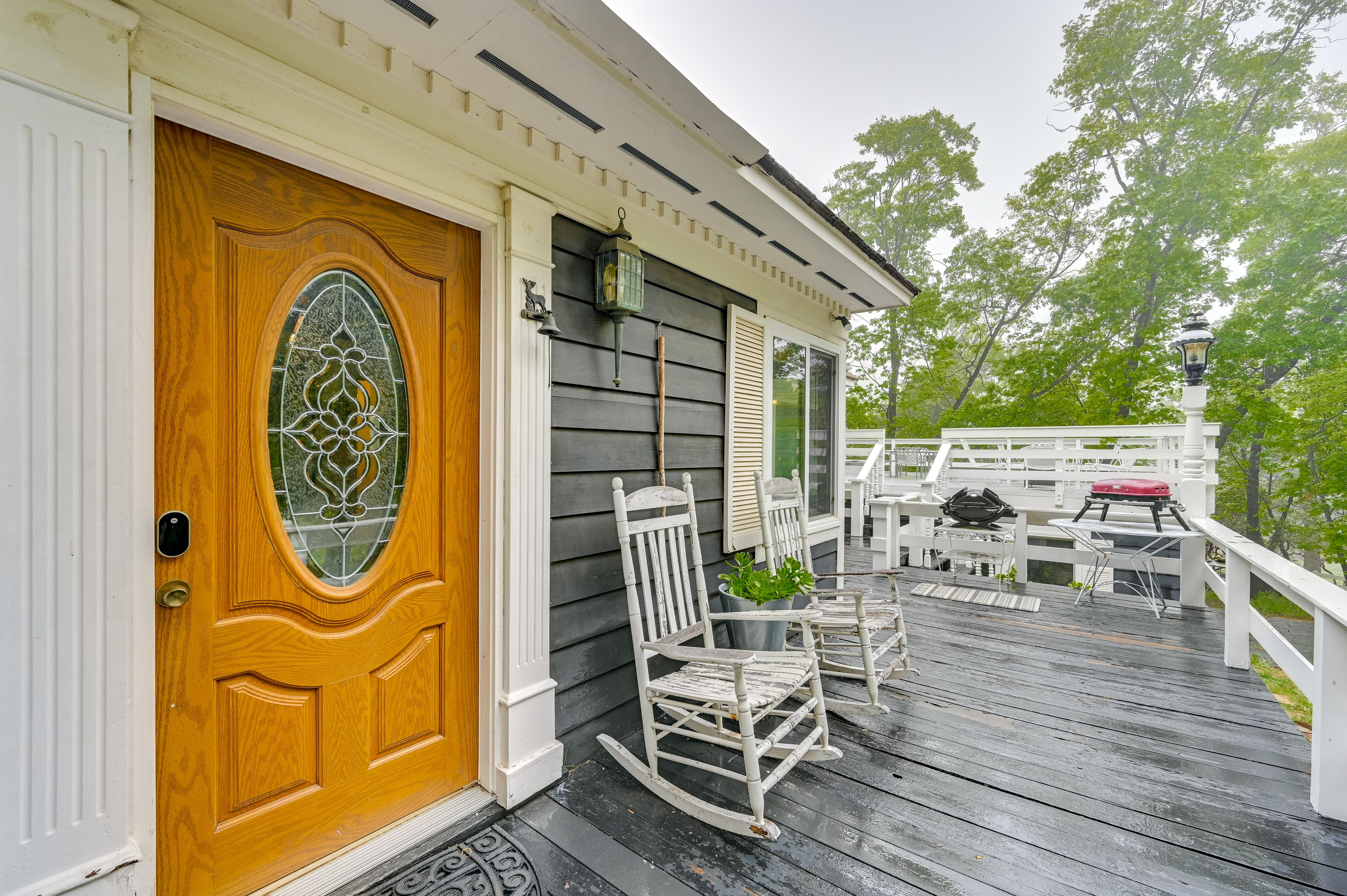 Front Porch | Entry