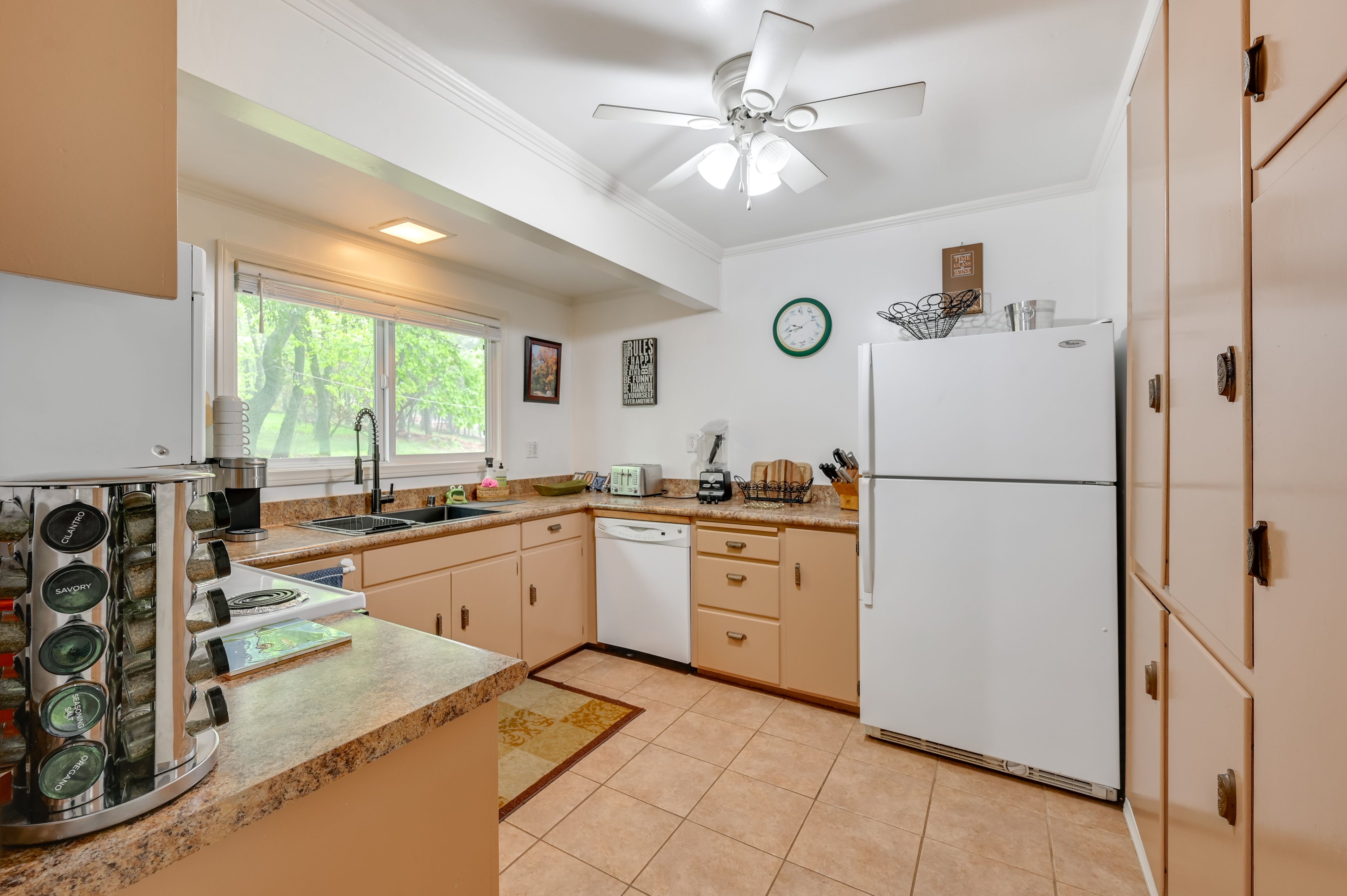 Kitchen | Keurig | Slow Cooker | 1st Floor