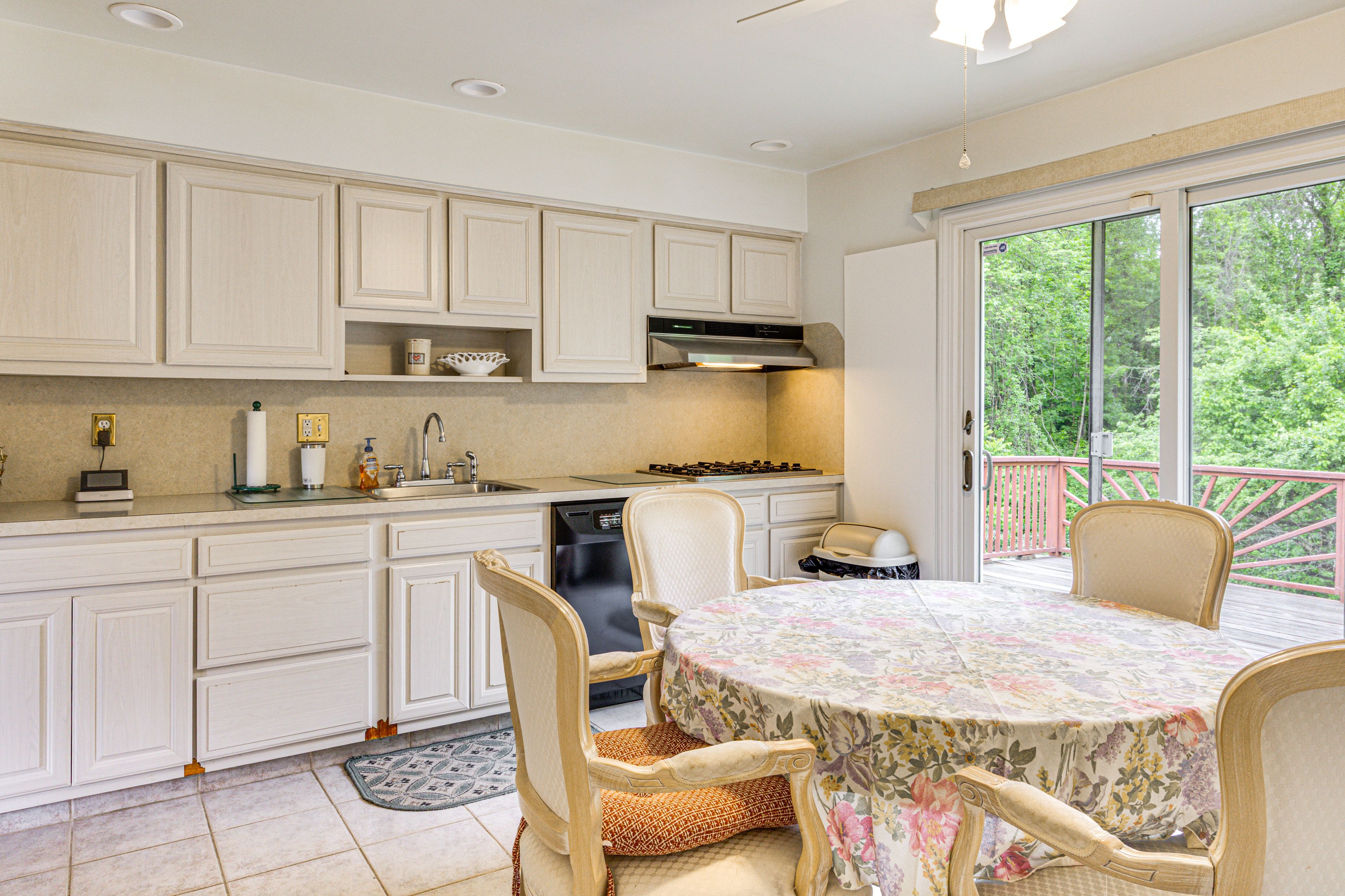 Kitchen | Cooking Basics | Drip Coffee Maker | Main Level