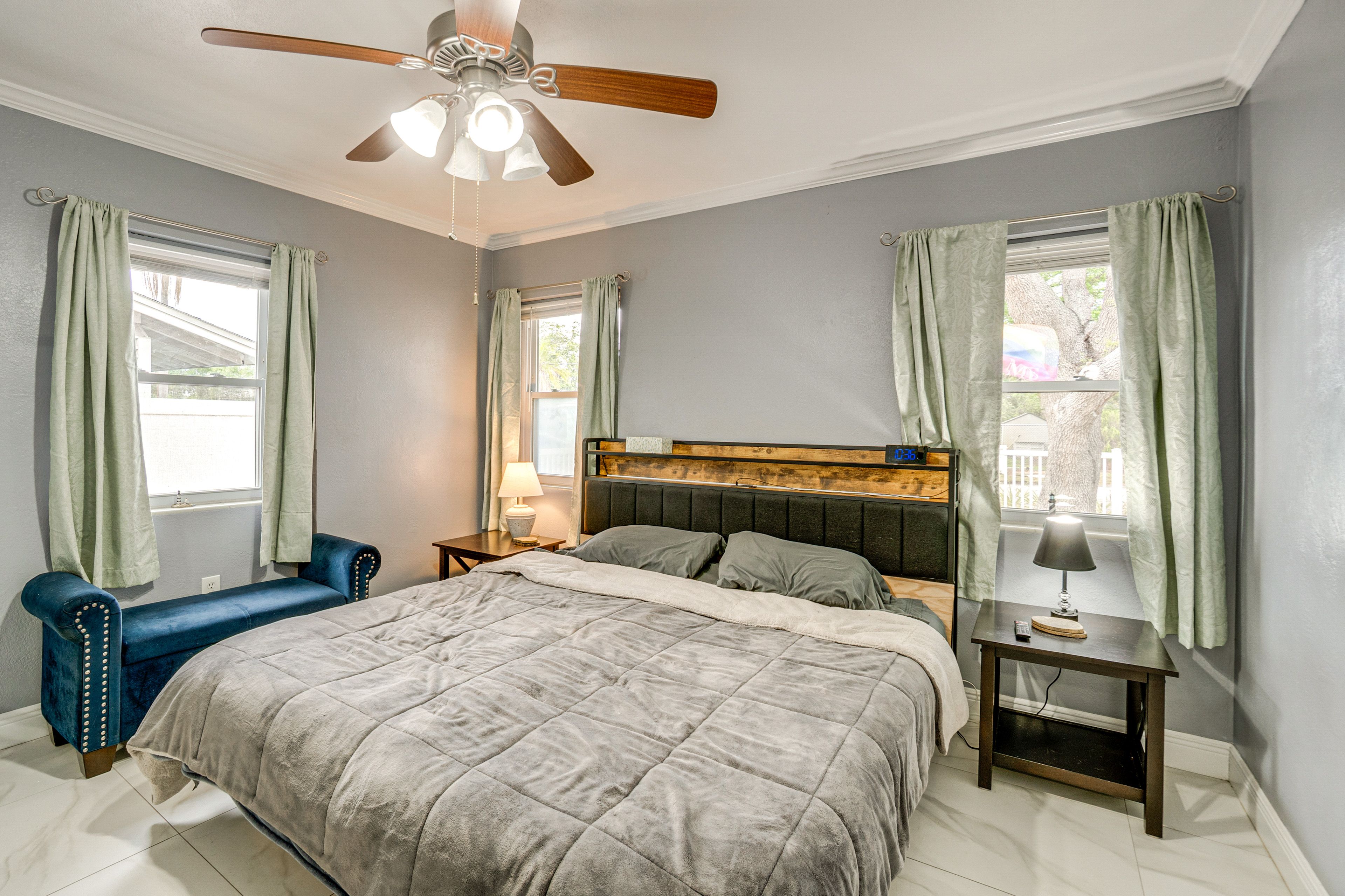 Bedroom 1 | King Bed | Smart TV