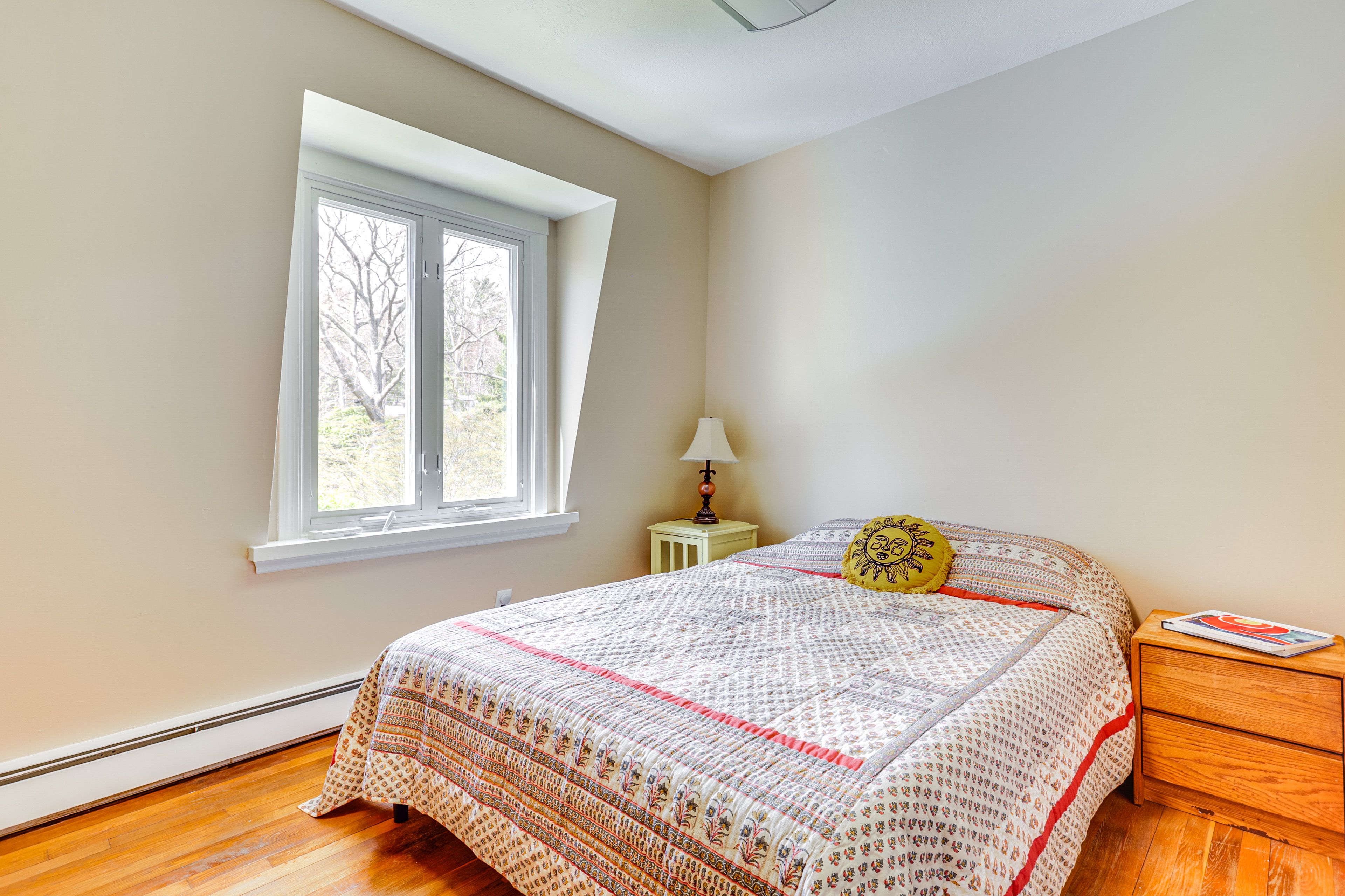 Bedroom 2 | Full Bed | 2nd Floor