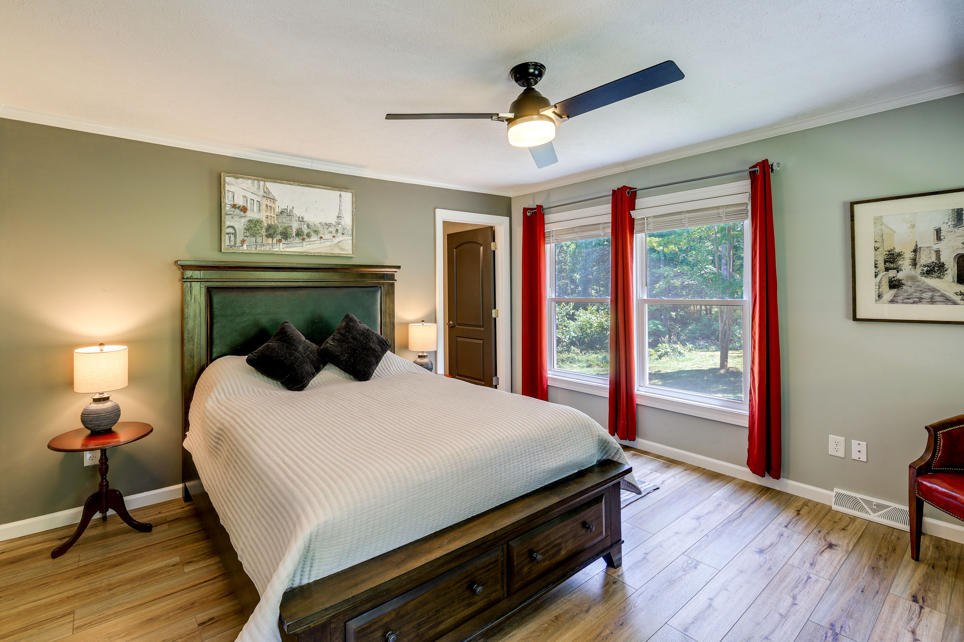 Bedroom 1 | Queen Bed | Linens Provided | 2nd Floor