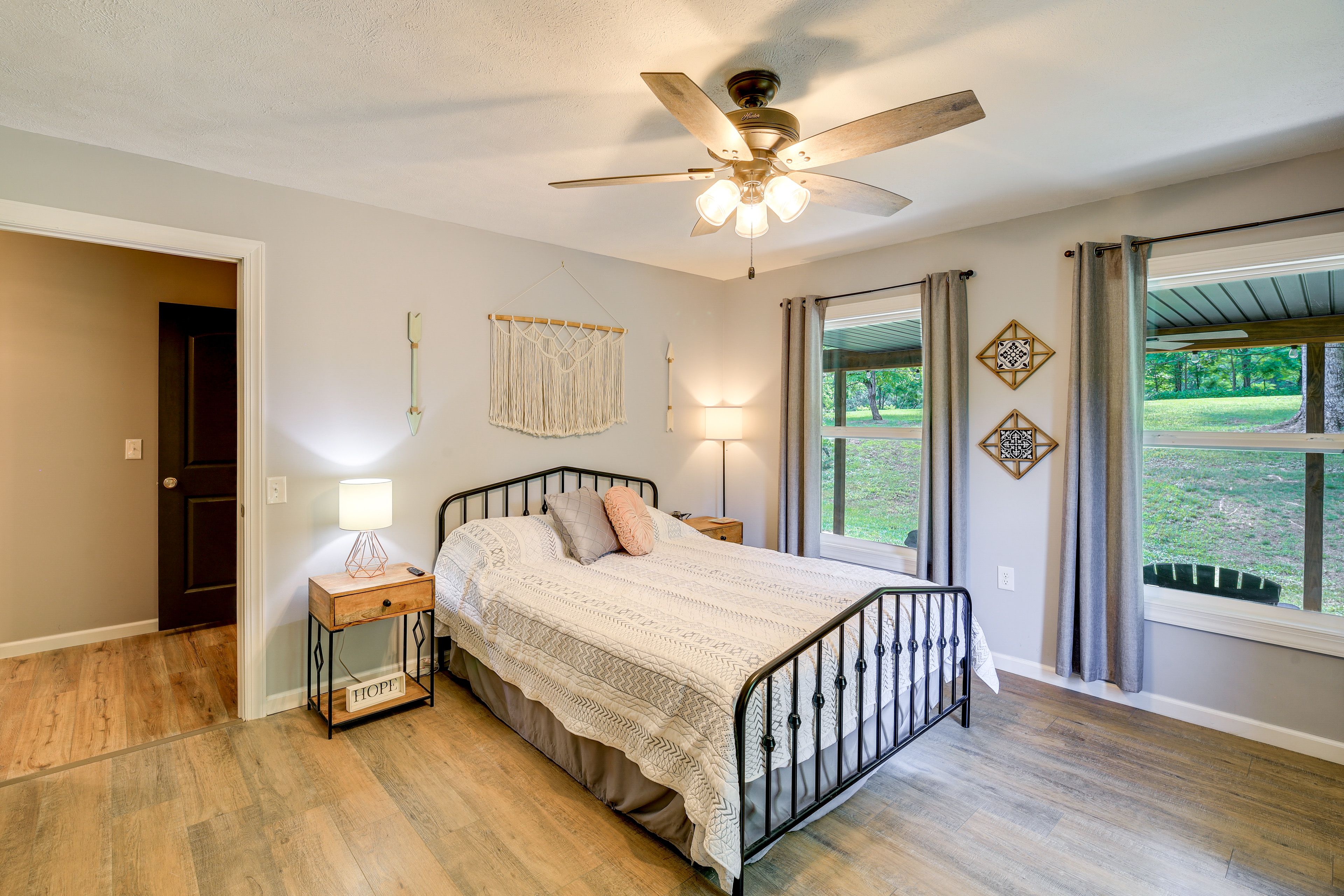 Bedroom 2 | Queen Bed | 2nd Floor
